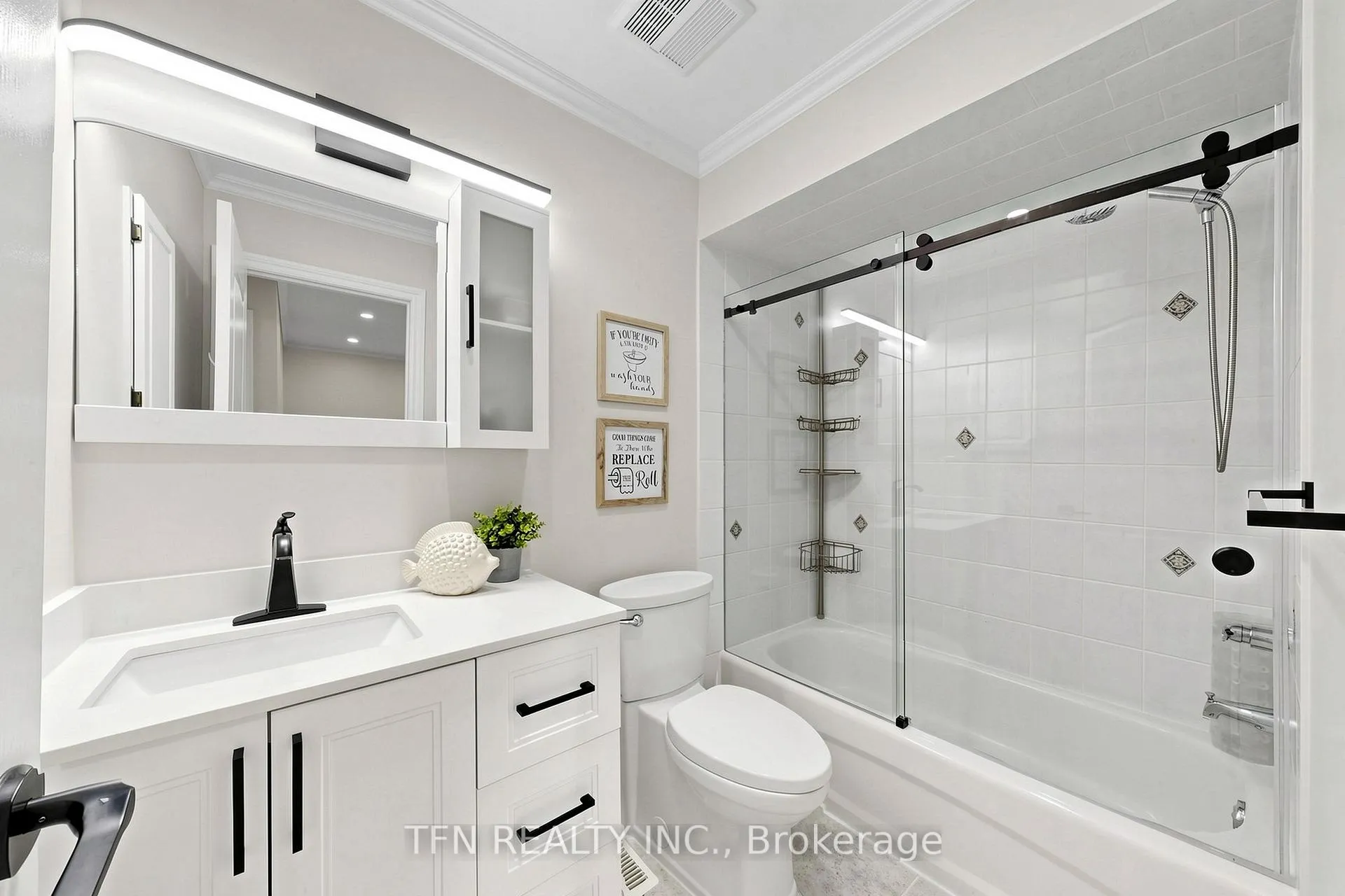 Photo 29 of 8 Lander Crescent, Vaughan, Patterson — HOMEH