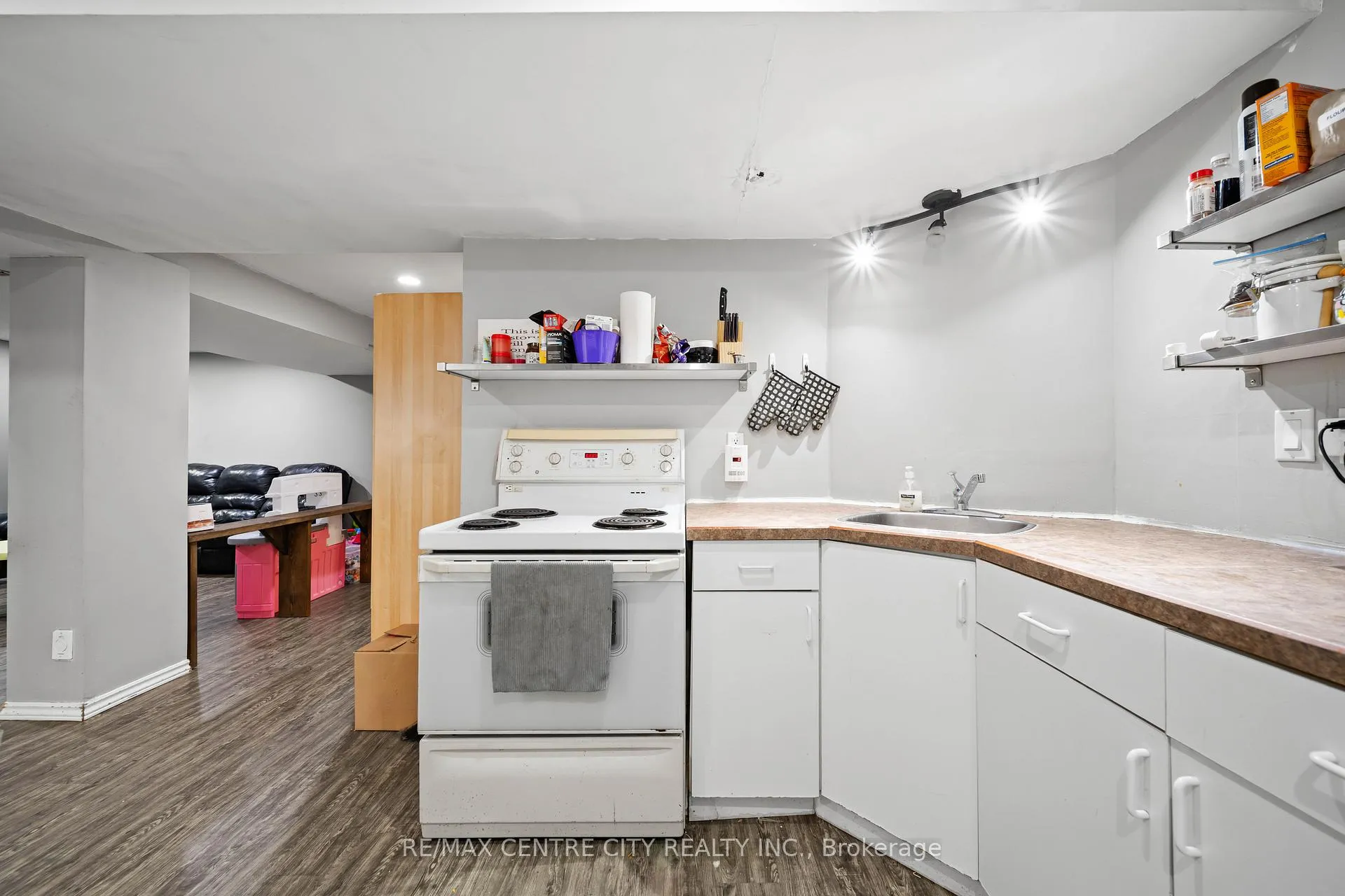 Photo 25 of 135 Caverly Road, Aylmer — HOMEH