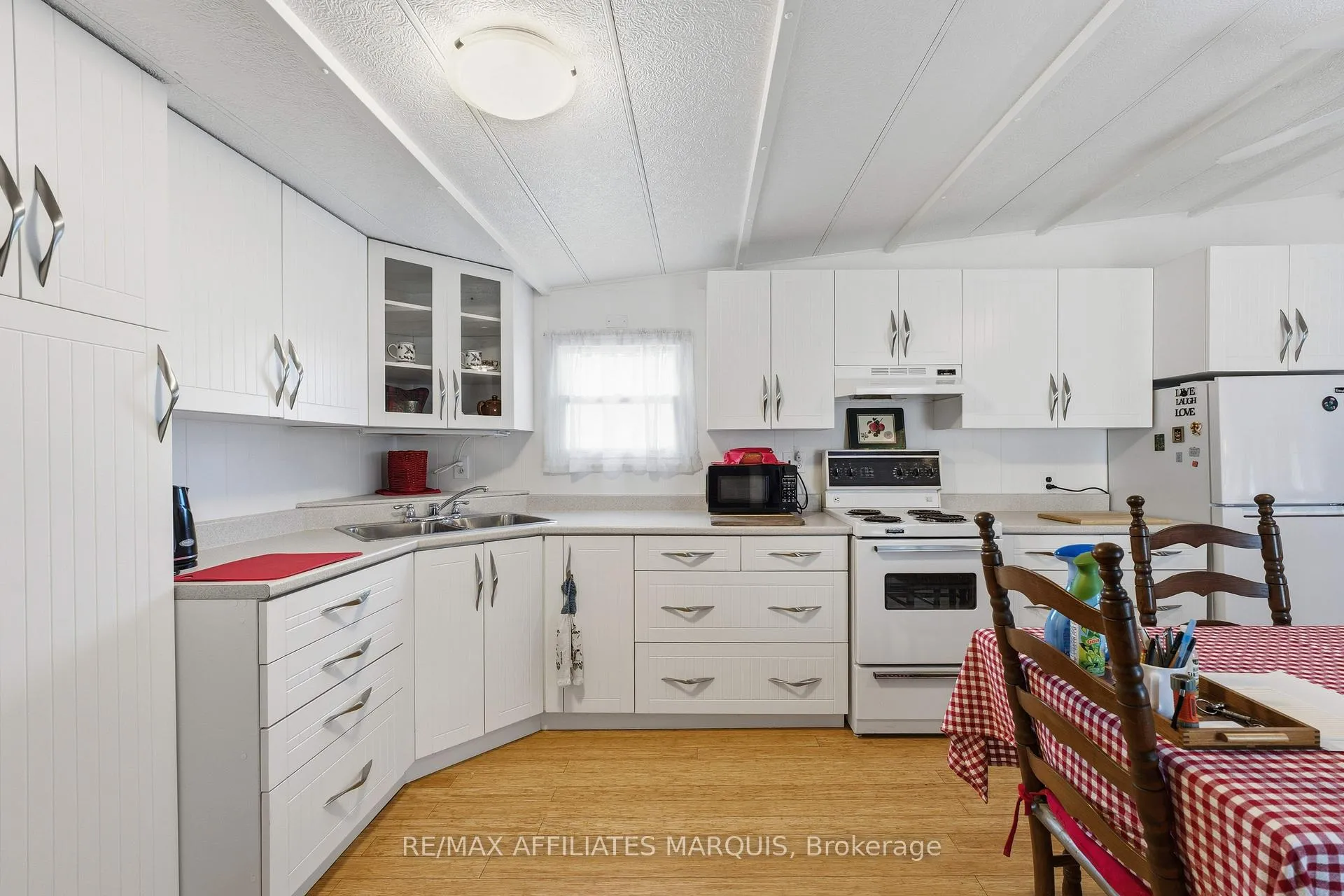 Photo 11 of 96 Worthington Way, Kingston, Rideau — HOMEH