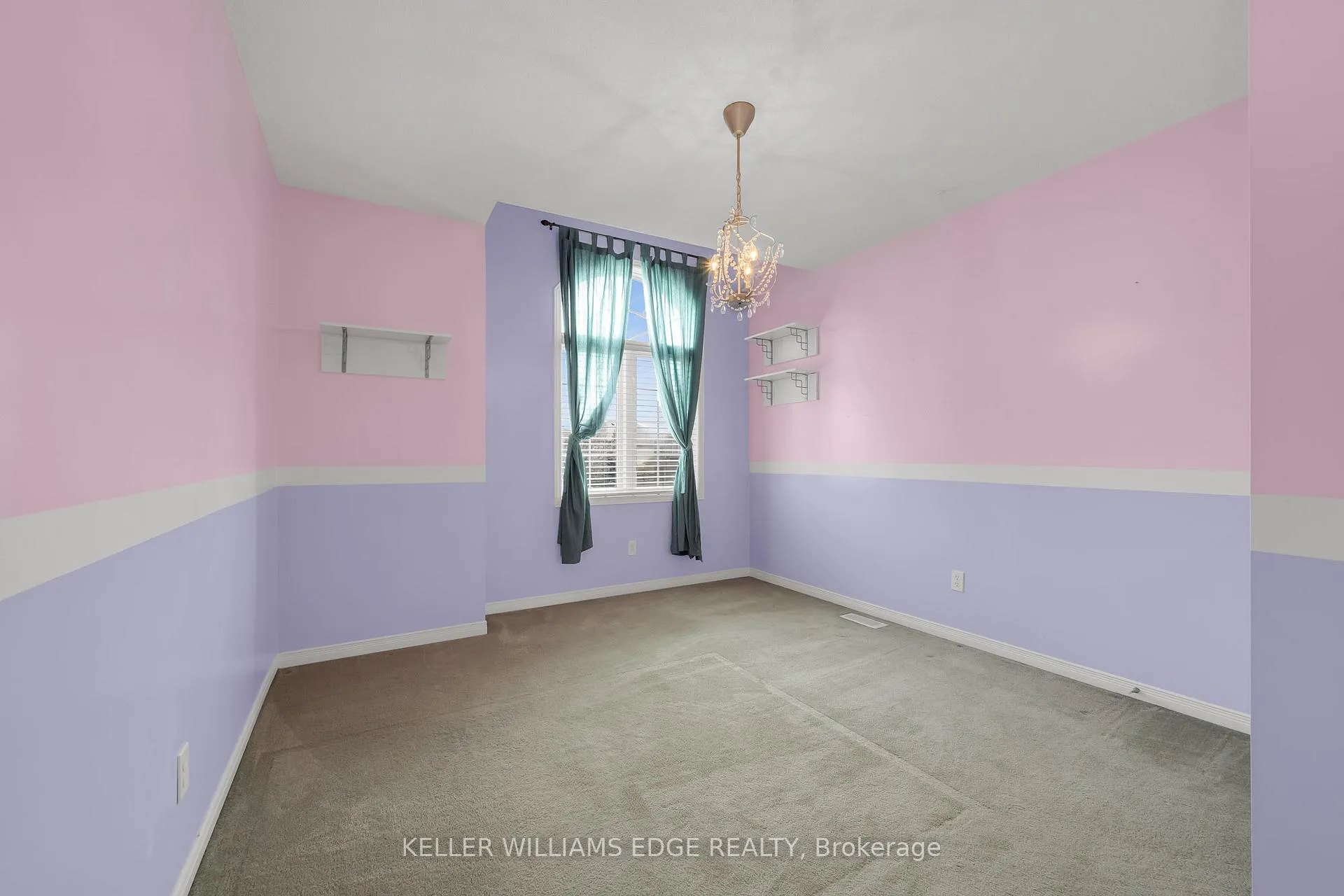 Photo 5 of 76 Cedarville Drive, Hamilton, Stoney Creek Mountain — HOMEH