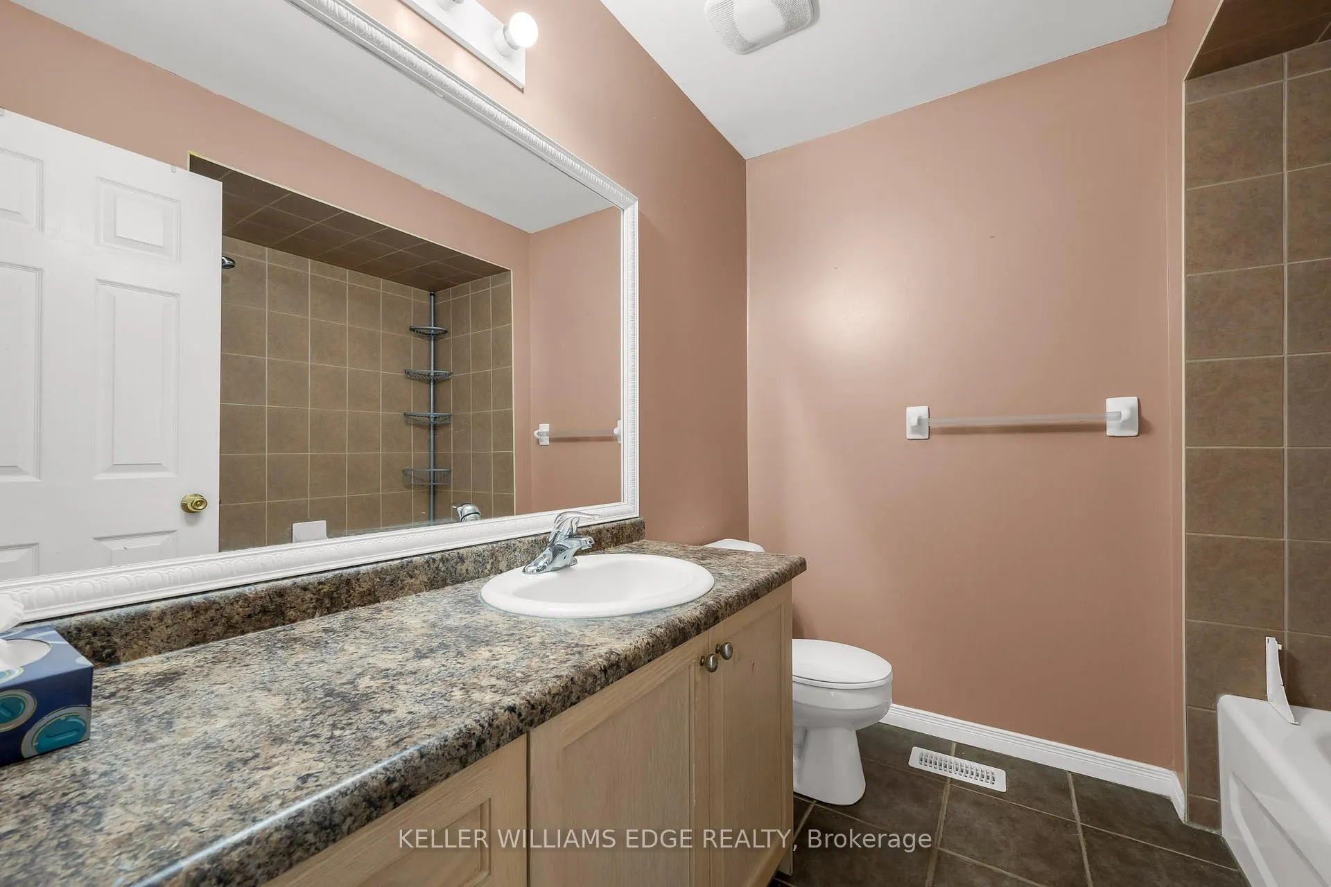 Photo 6 of 76 Cedarville Drive, Hamilton, Stoney Creek Mountain — HOMEH