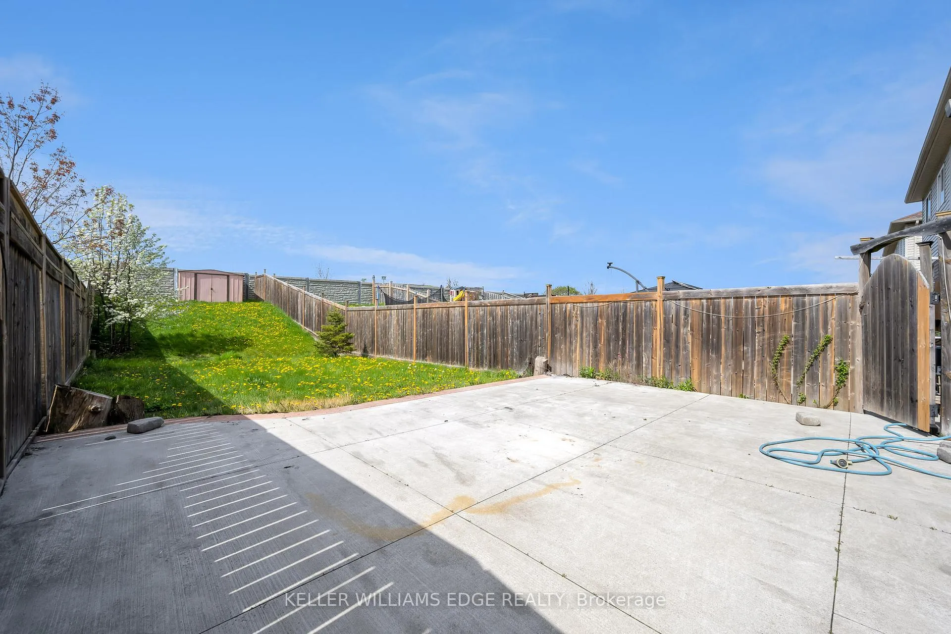 Photo 9 of 76 Cedarville Drive, Hamilton, Stoney Creek Mountain — HOMEH