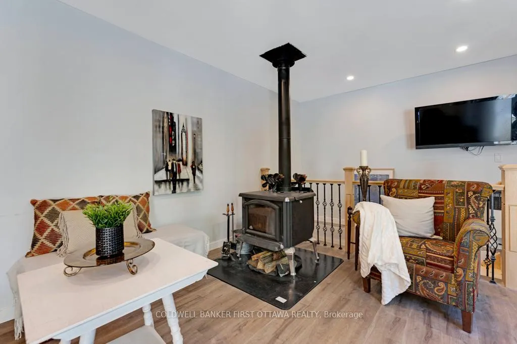 Photo 12 of 4031 Bolingbroke Road, Tay Valley, Bathurst/Burgess & Sherbrooke (South Sherbrooke) Twp — HOMEH