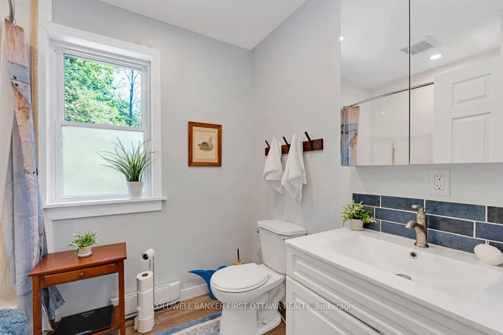 Photo 17 of 4031 Bolingbroke Road, Tay Valley, Bathurst/Burgess & Sherbrooke (South Sherbrooke) Twp — HOMEH