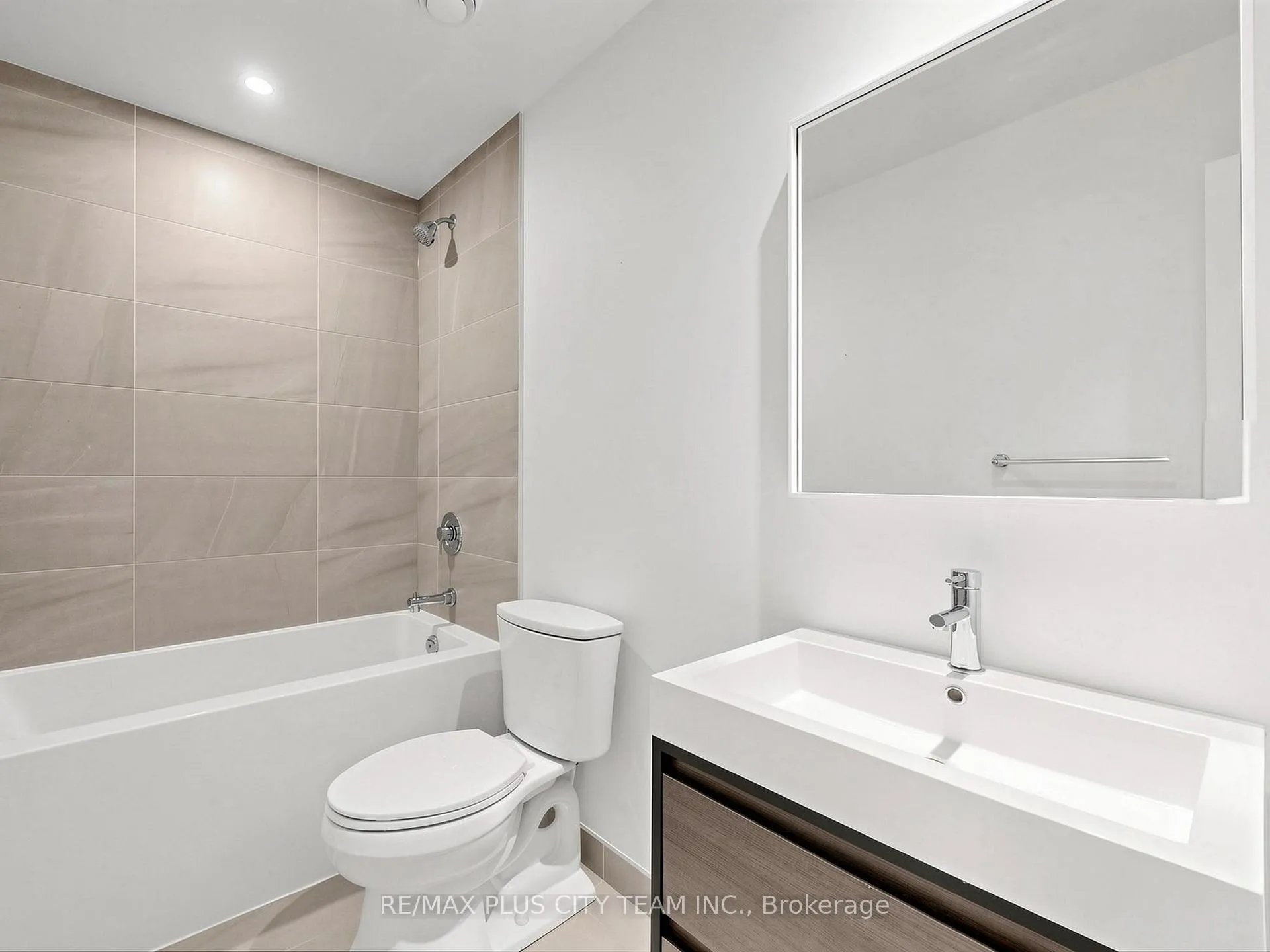 Photo 26 of Unit 622, 150 Logan Avenue, Toronto, South Riverdale — HOMEH
