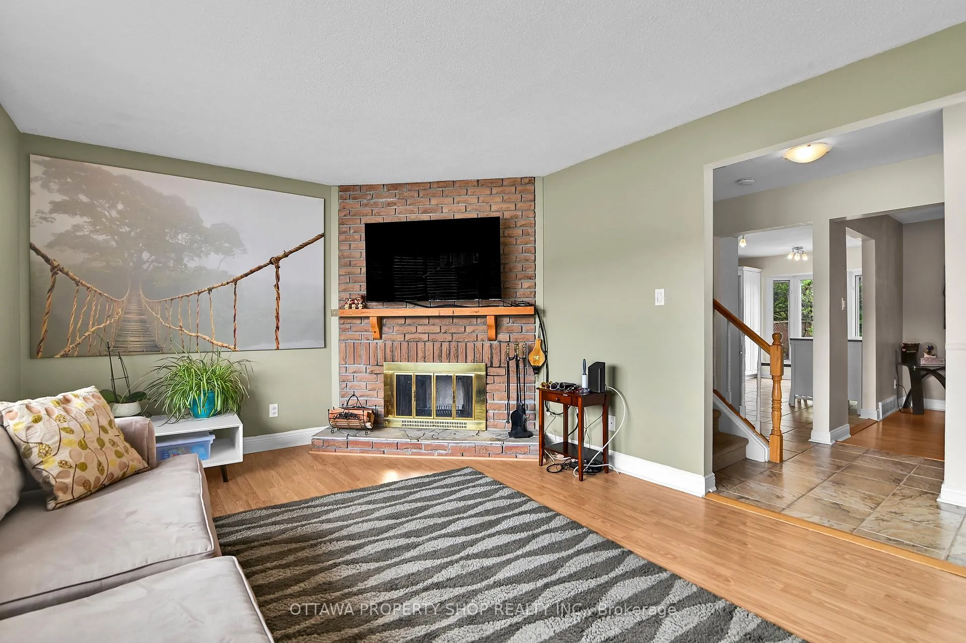Photo 7 of 202 Rosemary Gardens, Ottawa, Chatelaine Village — HOMEH