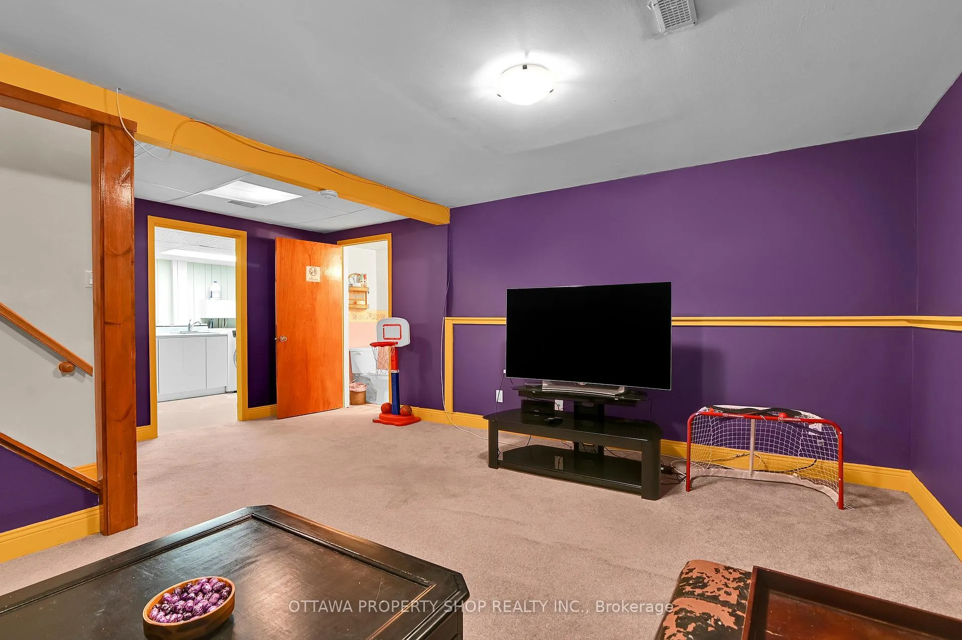 Photo 22 of 202 Rosemary Gardens, Ottawa, Chatelaine Village — HOMEH