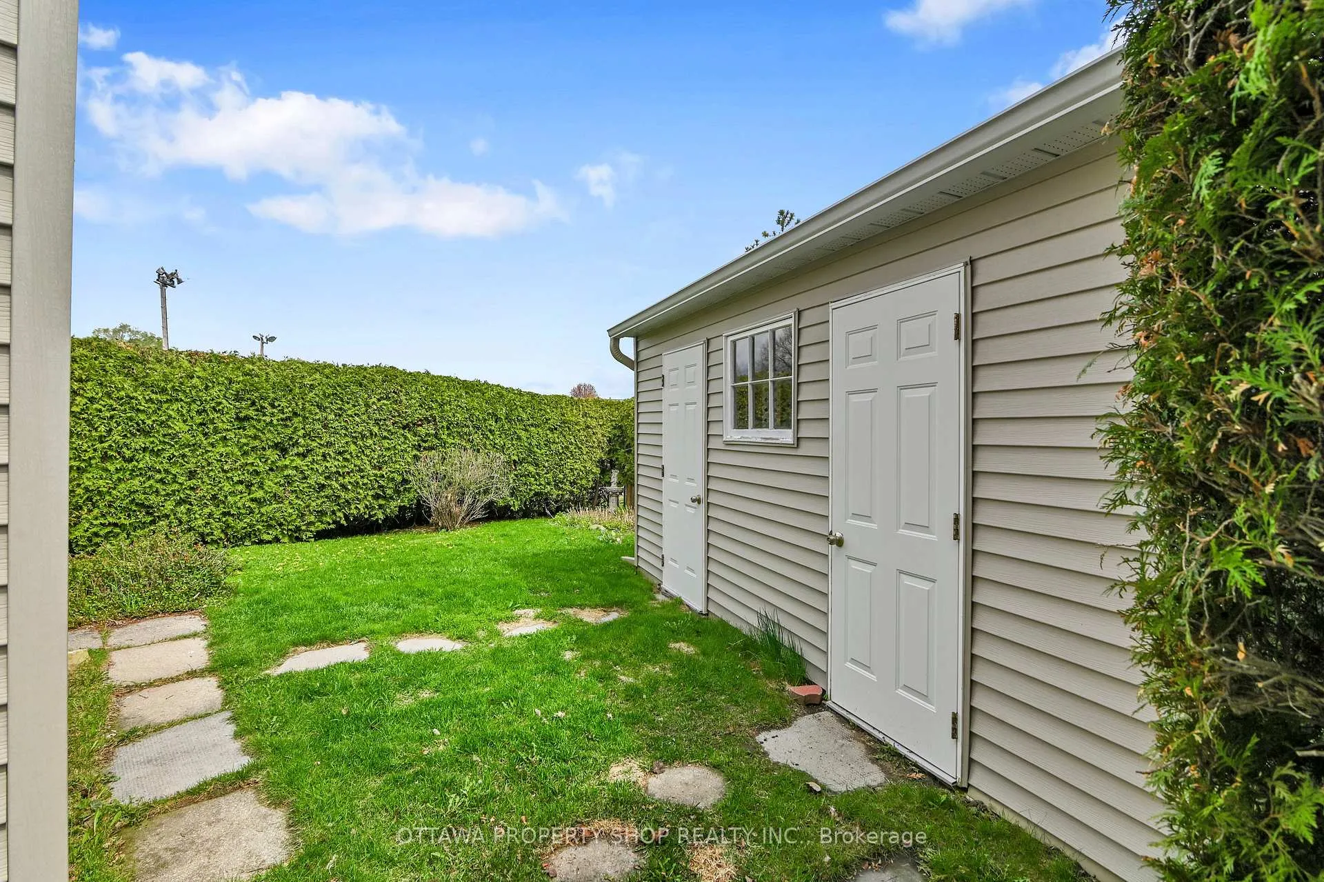 Photo 25 of 202 Rosemary Gardens, Ottawa, Chatelaine Village — HOMEH