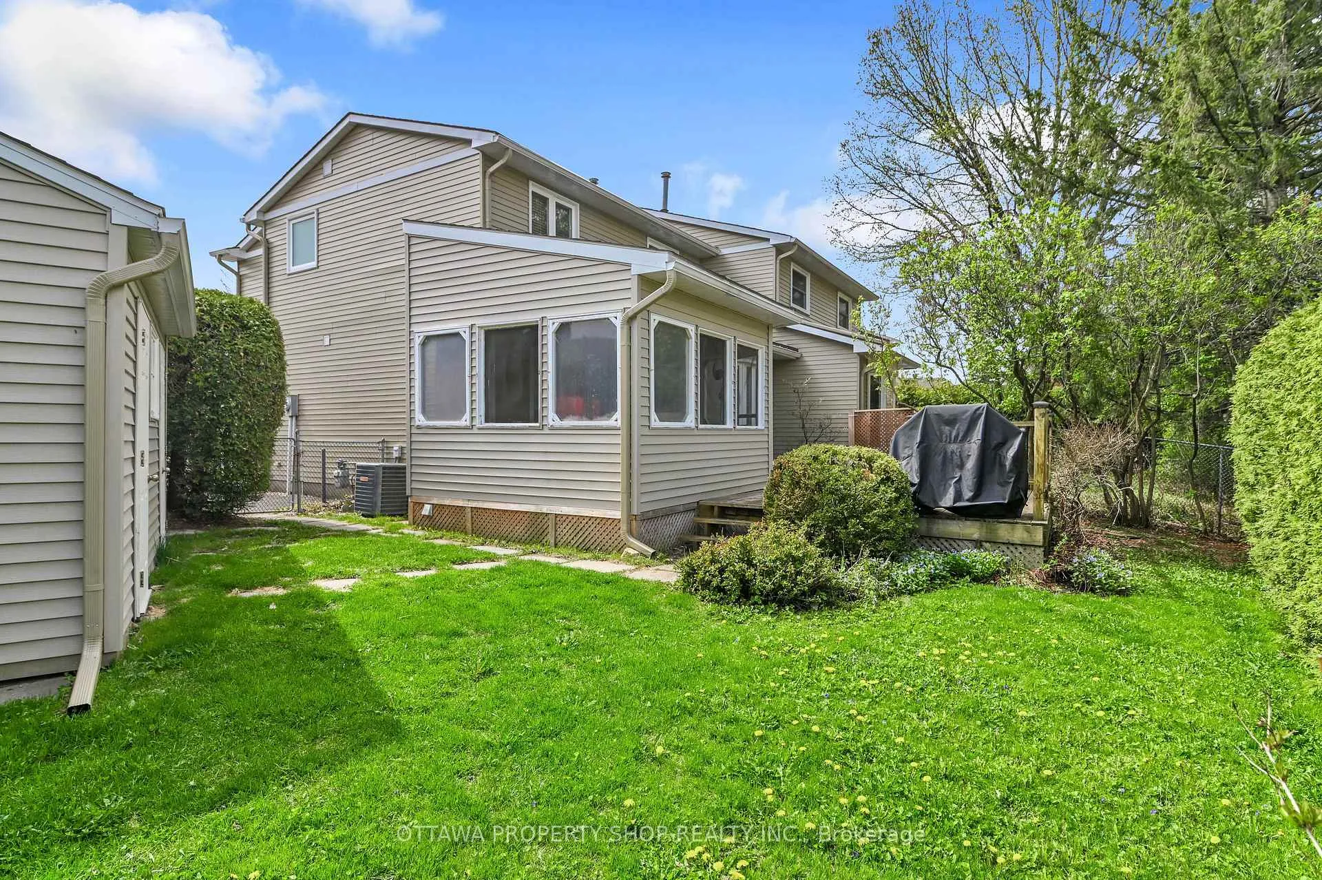 Photo 26 of 202 Rosemary Gardens, Ottawa, Chatelaine Village — HOMEH