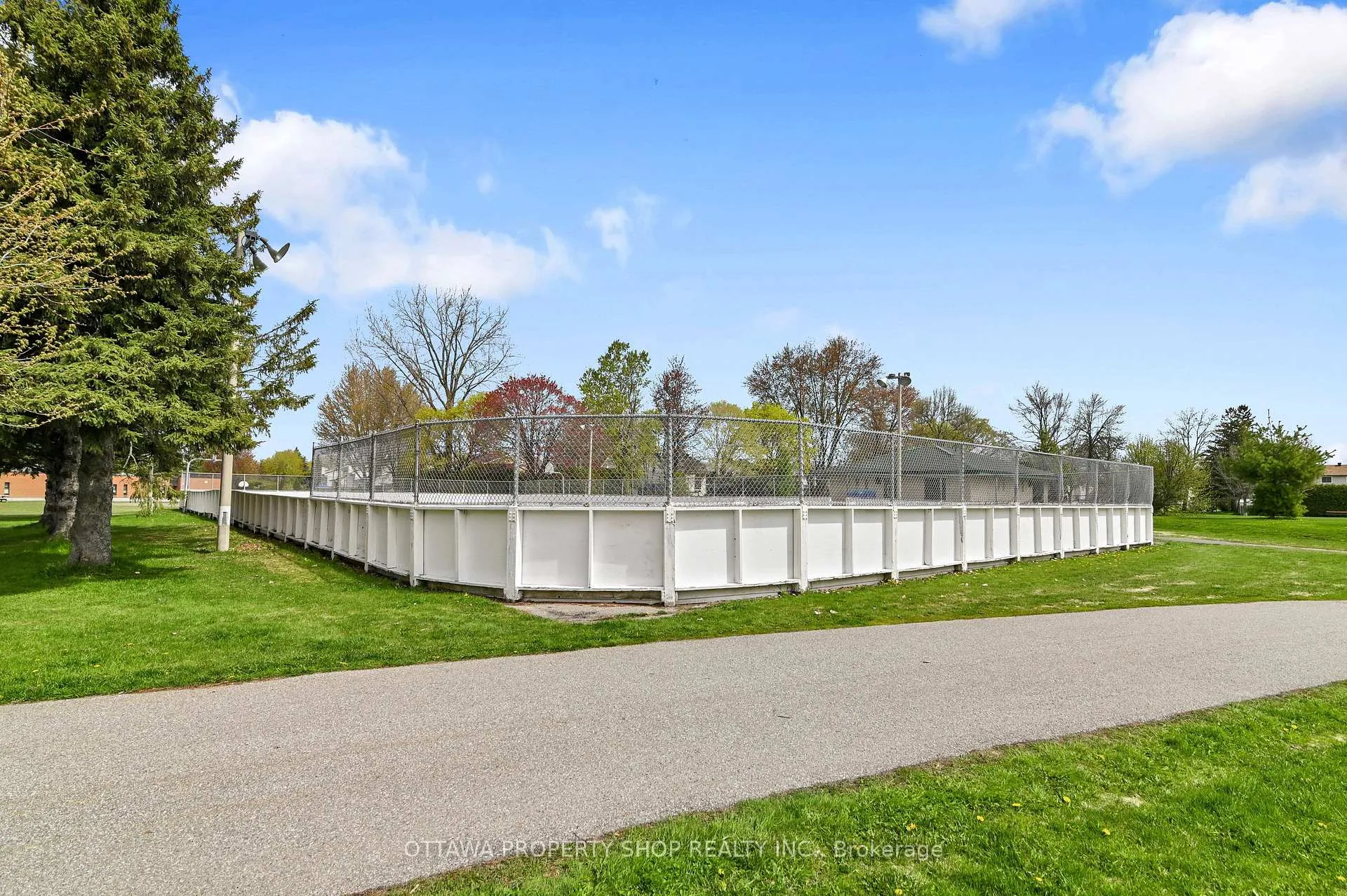 Photo 31 of 202 Rosemary Gardens, Ottawa, Chatelaine Village — HOMEH