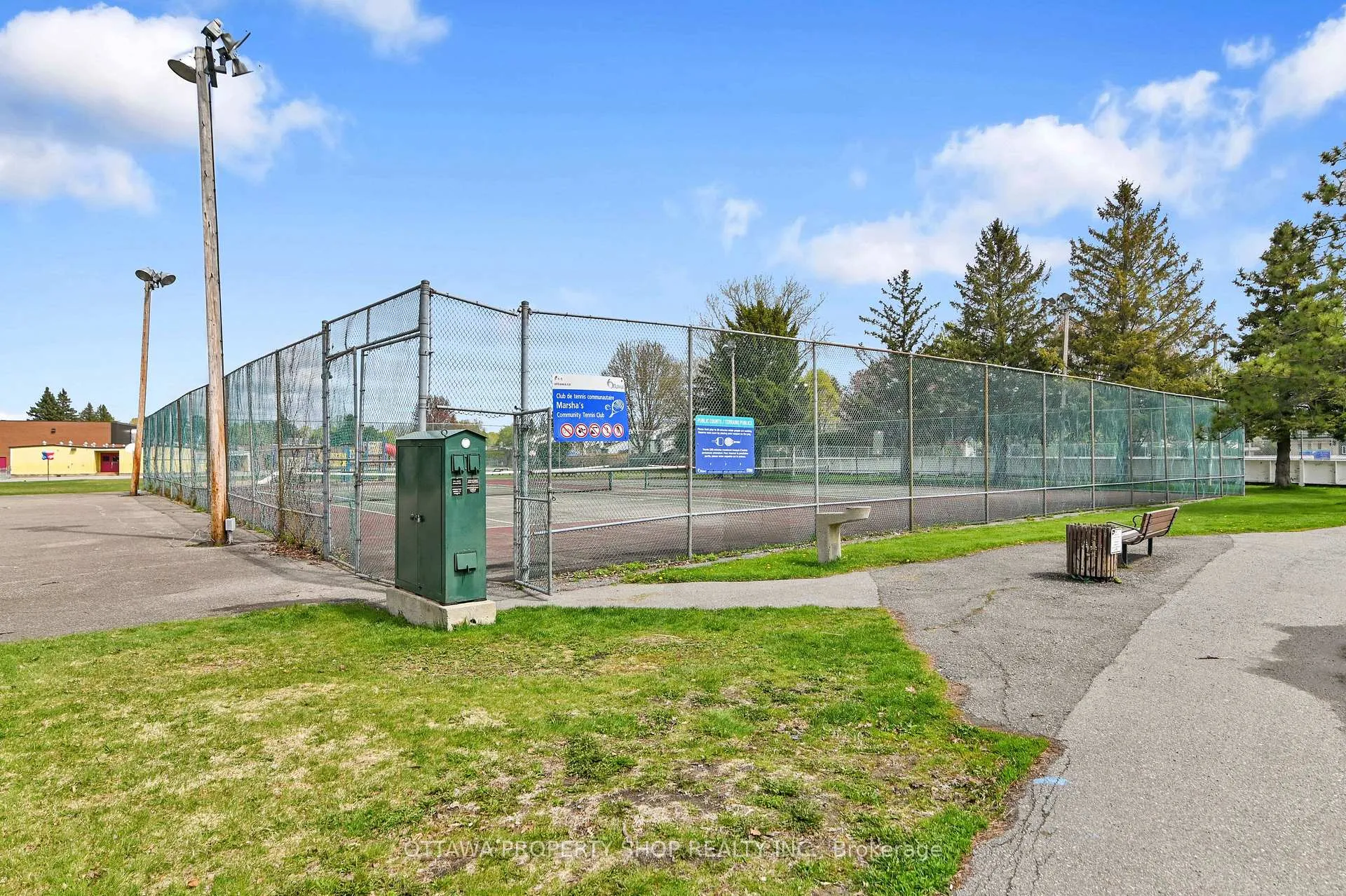 Photo 32 of 202 Rosemary Gardens, Ottawa, Chatelaine Village — HOMEH