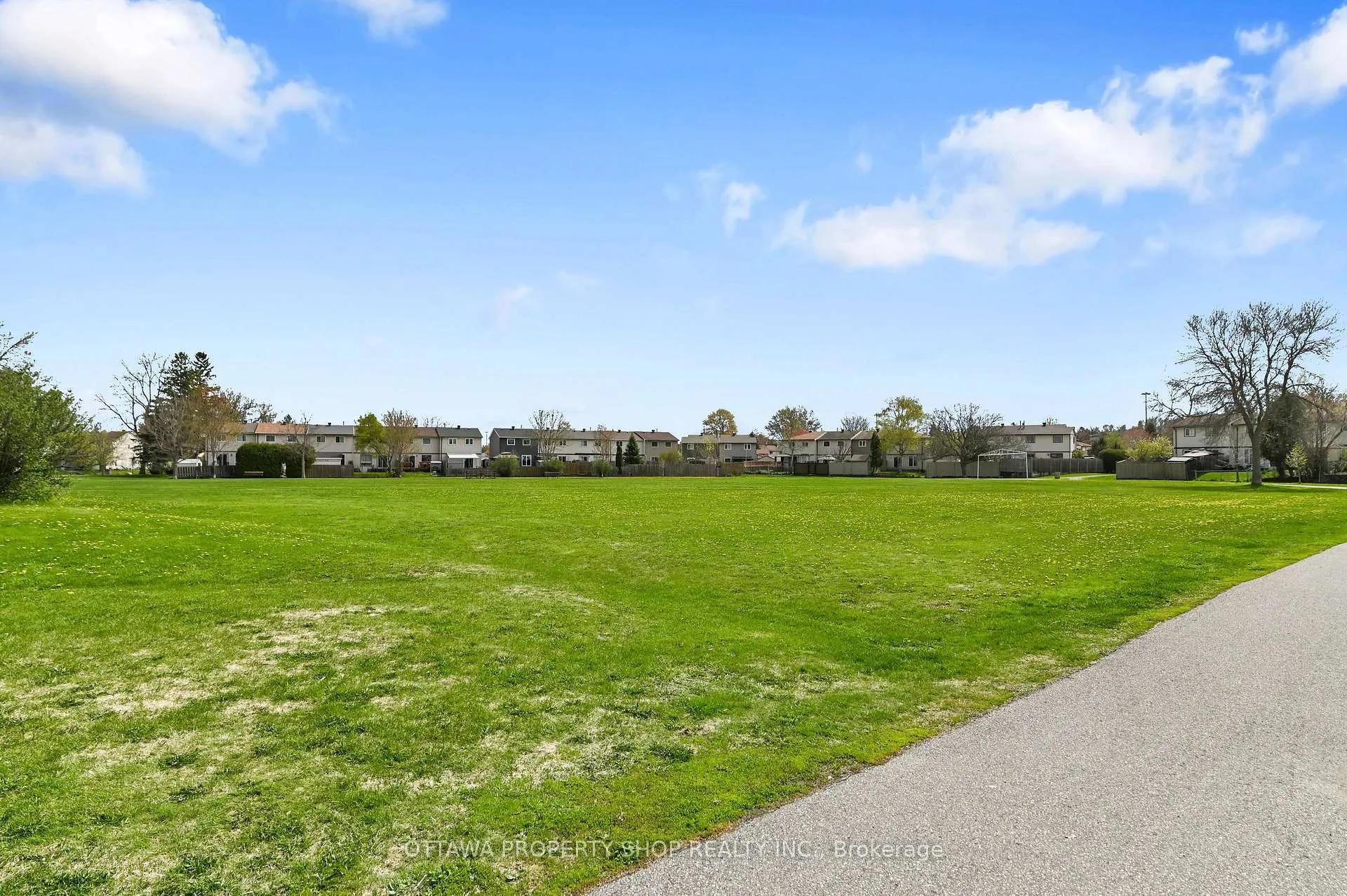 Photo 34 of 202 Rosemary Gardens, Ottawa, Chatelaine Village — HOMEH