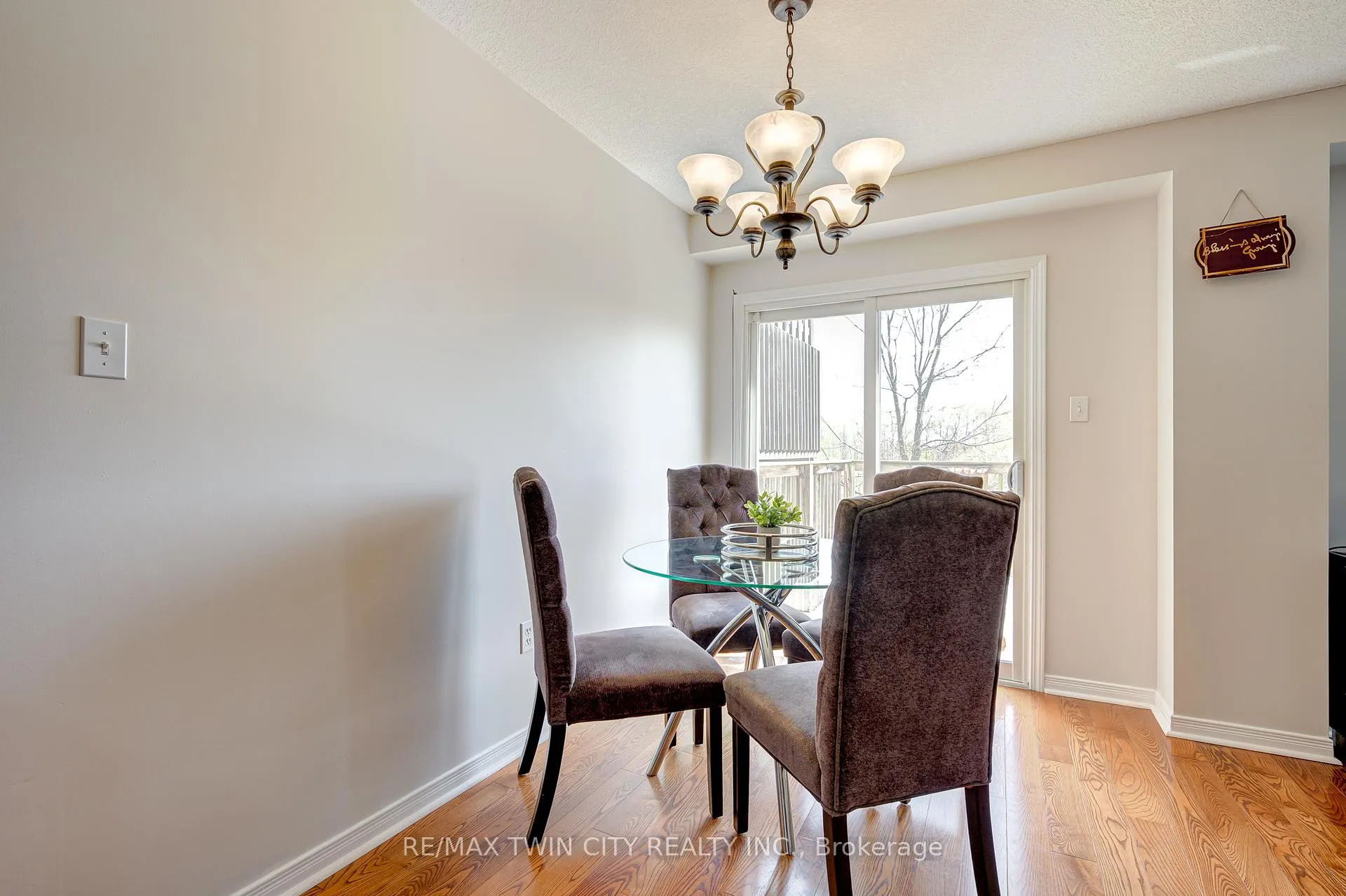 Photo 15 of Unit C20, 20 David Bergey Drive, Kitchener, Larentian West — HOMEH