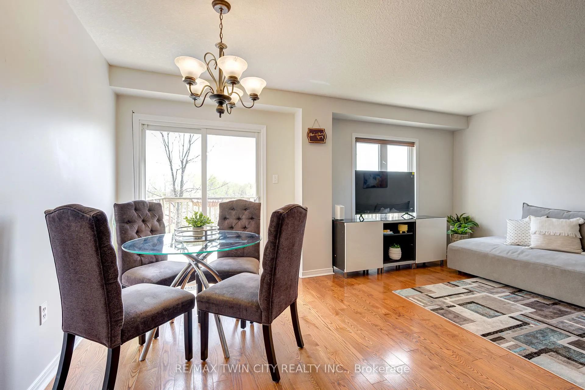 Photo 16 of Unit C20, 20 David Bergey Drive, Kitchener, Larentian West — HOMEH