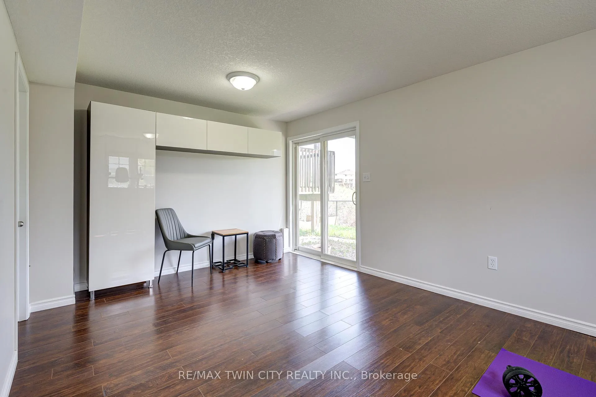 Photo 32 of Unit C20, 20 David Bergey Drive, Kitchener, Larentian West — HOMEH