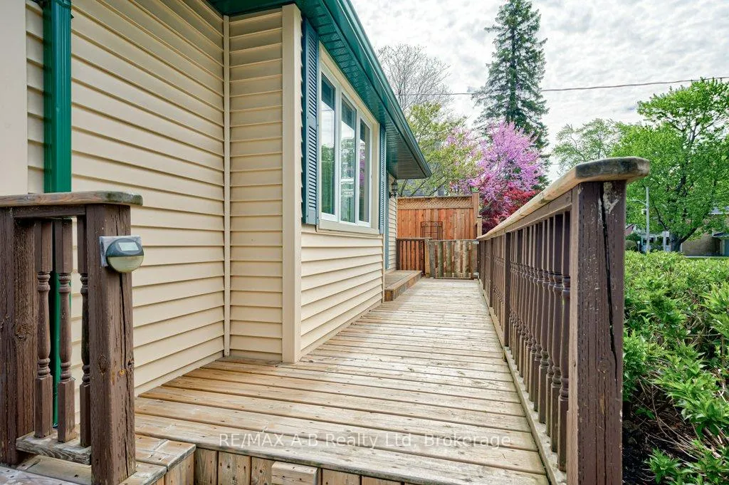 Photo 4 of 304 Douglas Street, Stratford — HOMEH
