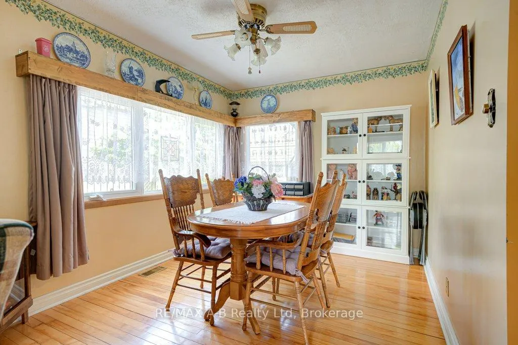 Photo 10 of 304 Douglas Street, Stratford — HOMEH