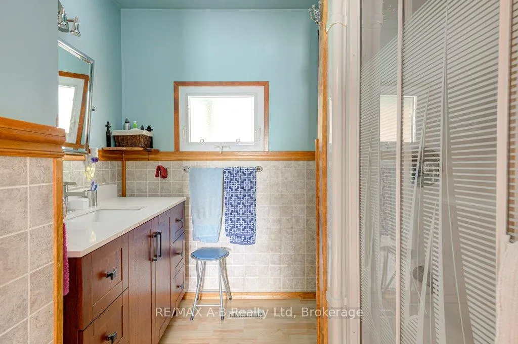Photo 16 of 304 Douglas Street, Stratford — HOMEH