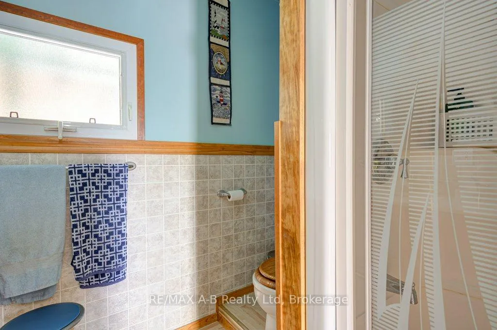 Photo 17 of 304 Douglas Street, Stratford — HOMEH
