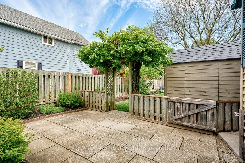 Photo 31 of 304 Douglas Street, Stratford — HOMEH