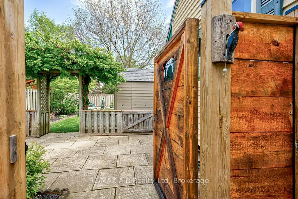 Photo 32 of 304 Douglas Street, Stratford — HOMEH
