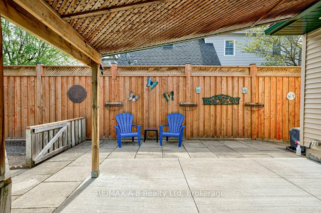 Photo 40 of 304 Douglas Street, Stratford — HOMEH