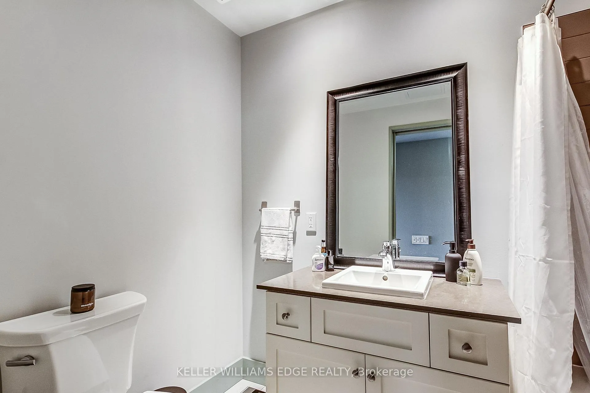 Photo 16 of Unit 403, 181 James Street N, Hamilton, Strathcona — HOMEH
