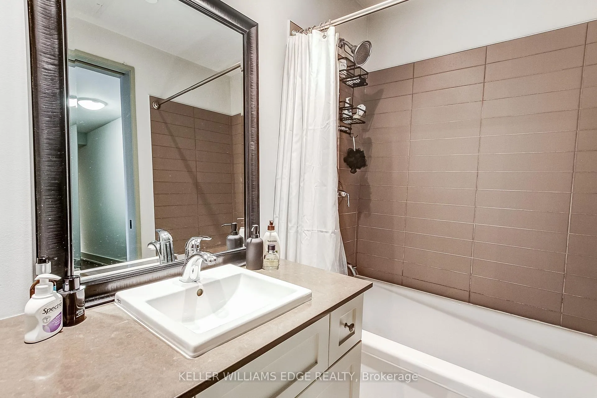 Photo 17 of Unit 403, 181 James Street N, Hamilton, Strathcona — HOMEH