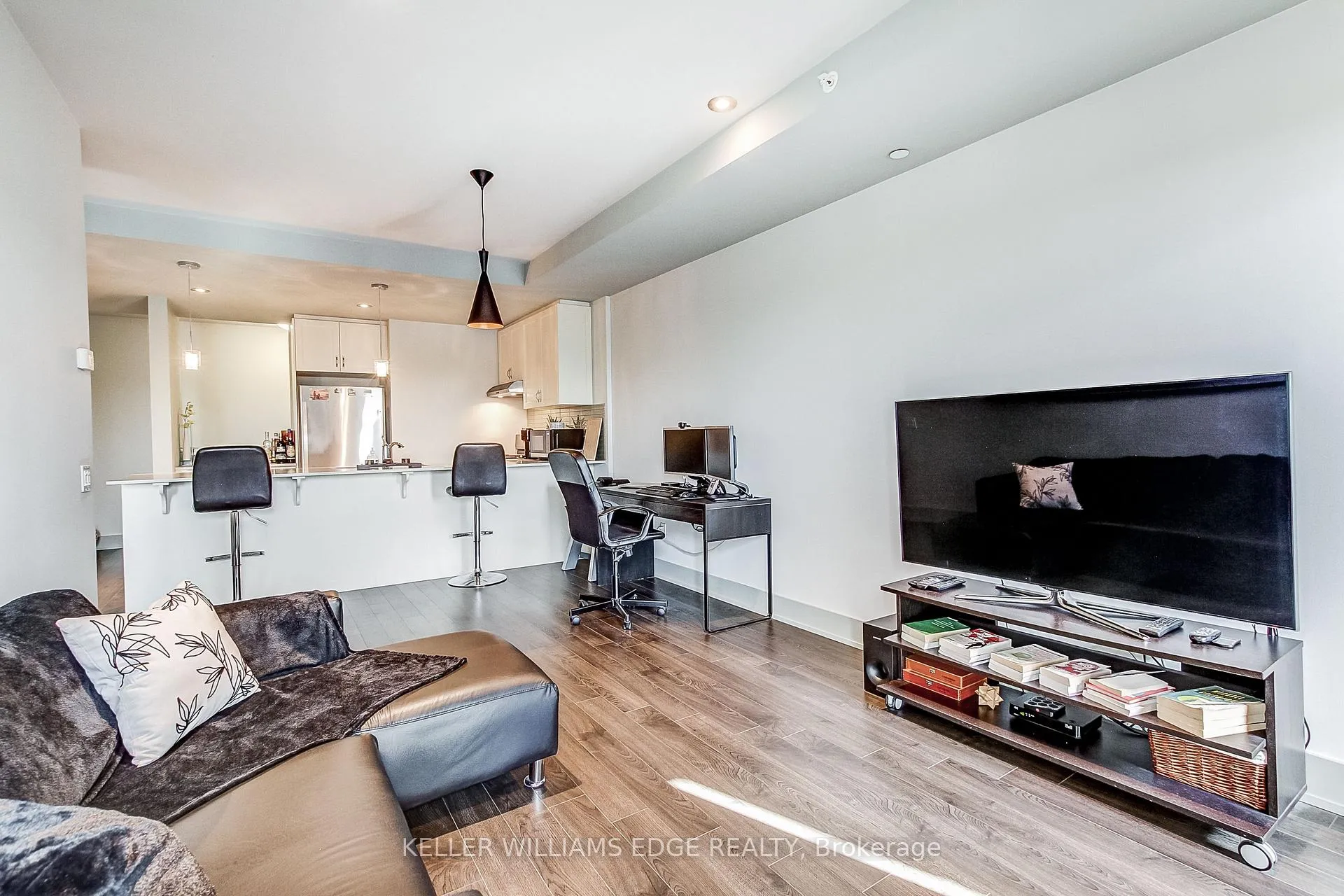 Photo 27 of Unit 403, 181 James Street N, Hamilton, Strathcona — HOMEH