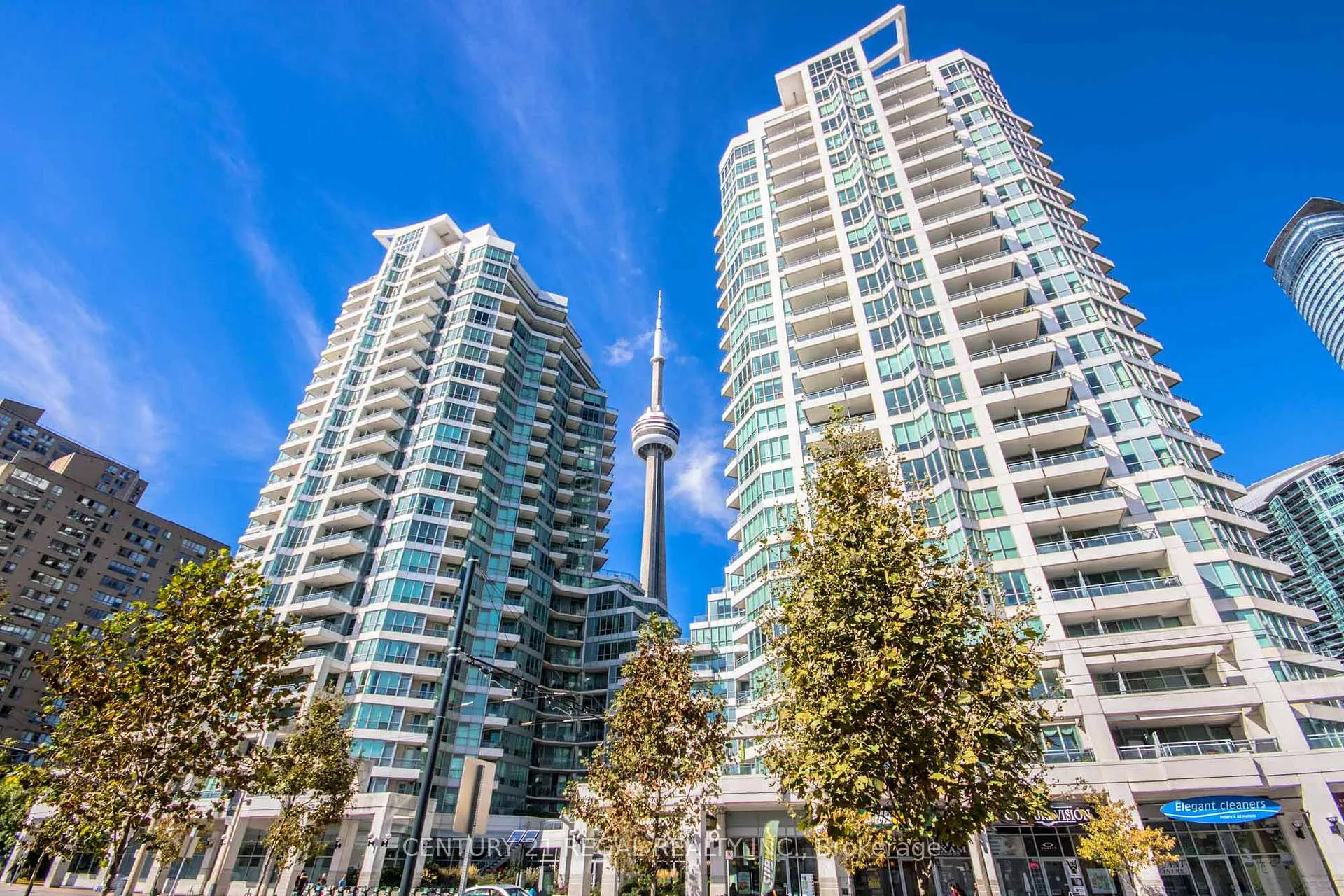 Photo 1 of Unit 816, 228 Queens Quay W, Toronto, Waterfront Communities — HOMEH