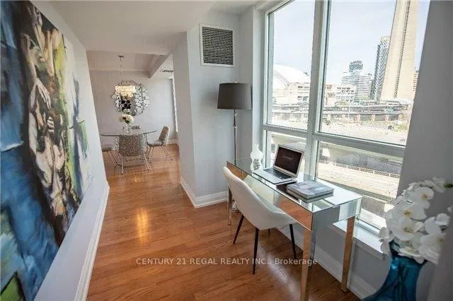 Photo 4 of Unit 816, 228 Queens Quay W, Toronto, Waterfront Communities — HOMEH