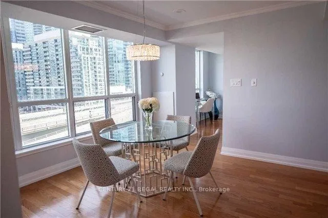 Photo 6 of Unit 816, 228 Queens Quay W, Toronto, Waterfront Communities — HOMEH