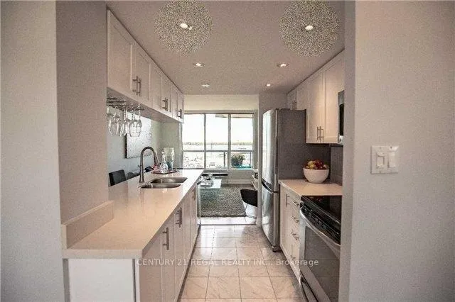 Photo 8 of Unit 816, 228 Queens Quay W, Toronto, Waterfront Communities — HOMEH