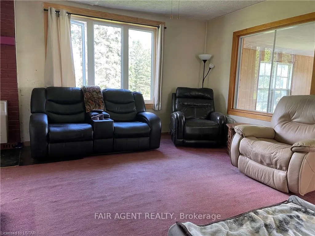 Photo 18 of 2442 Highway 520, Magnetawan — HOMEH