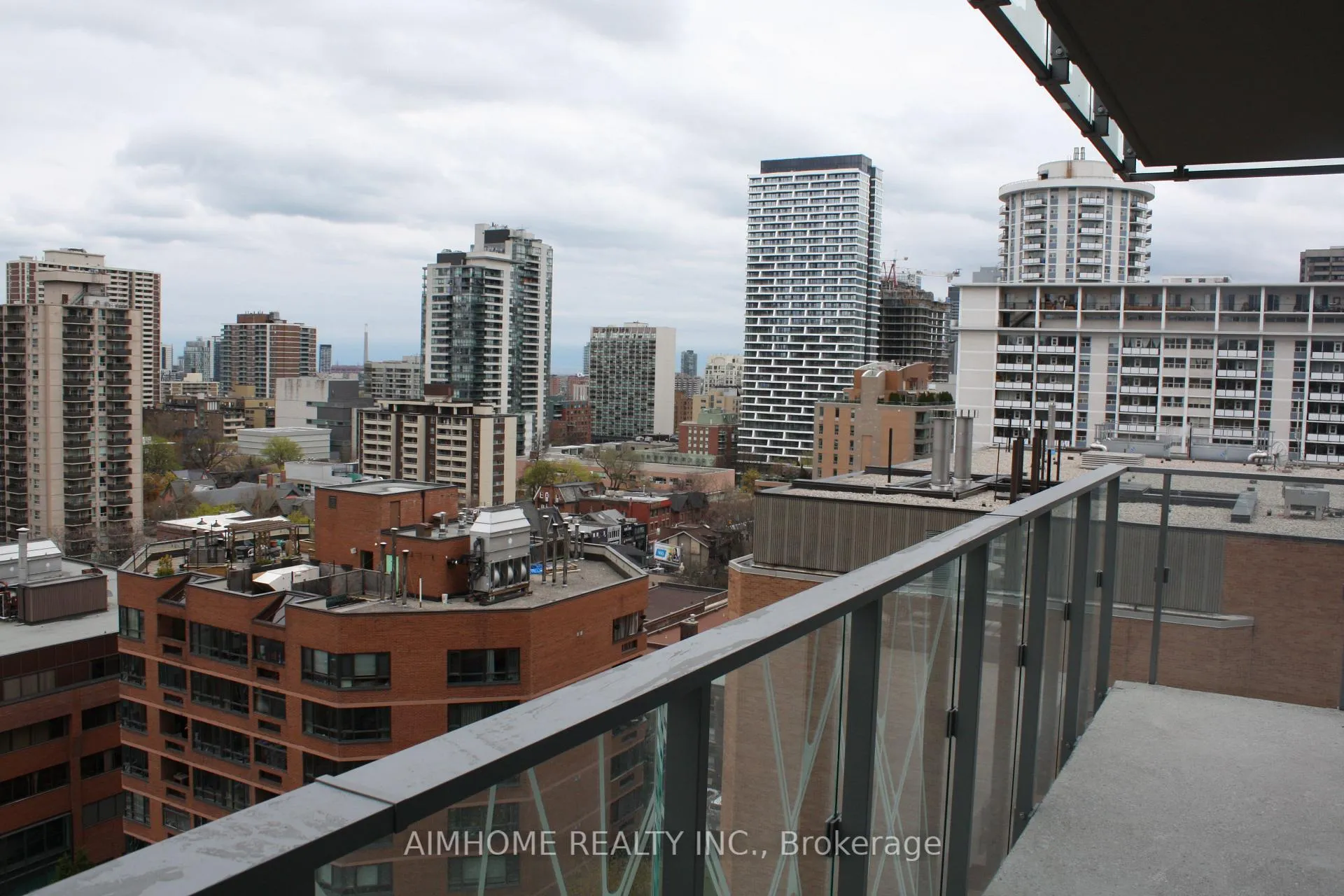 Photo 2 of Unit 1608, 50 Wellesley Street E, Toronto, Church-Yonge Corridor — HOMEH