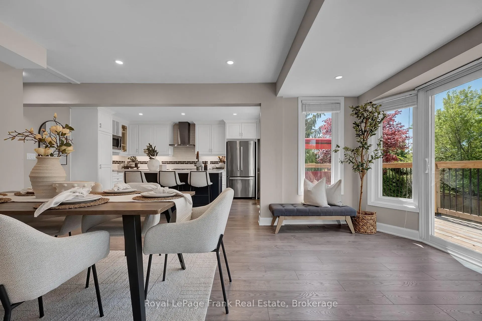 Photo 13 of 53 Pinedale Crescent, Clarington, Courtice — HOMEH