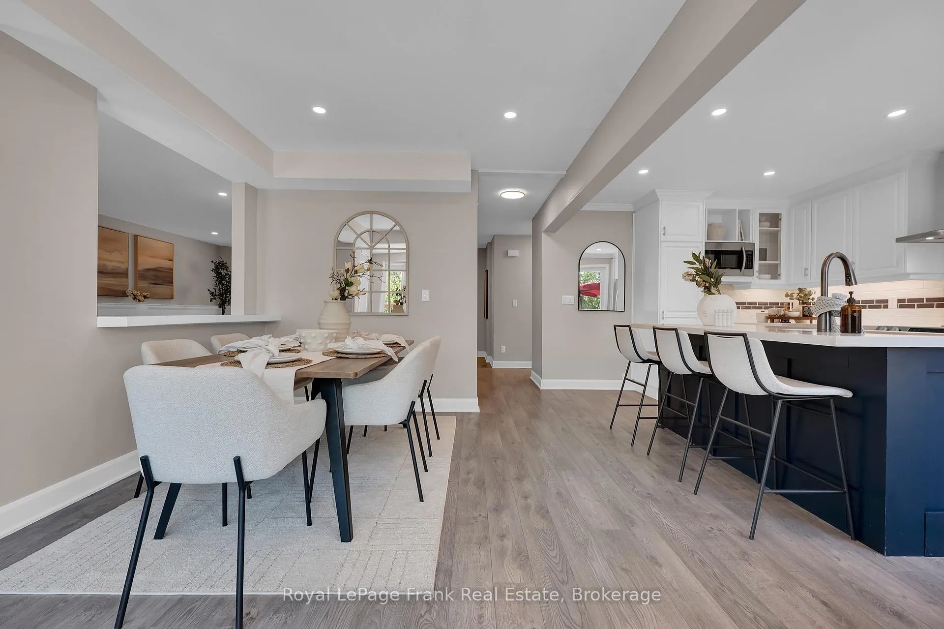 Photo 15 of 53 Pinedale Crescent, Clarington, Courtice — HOMEH