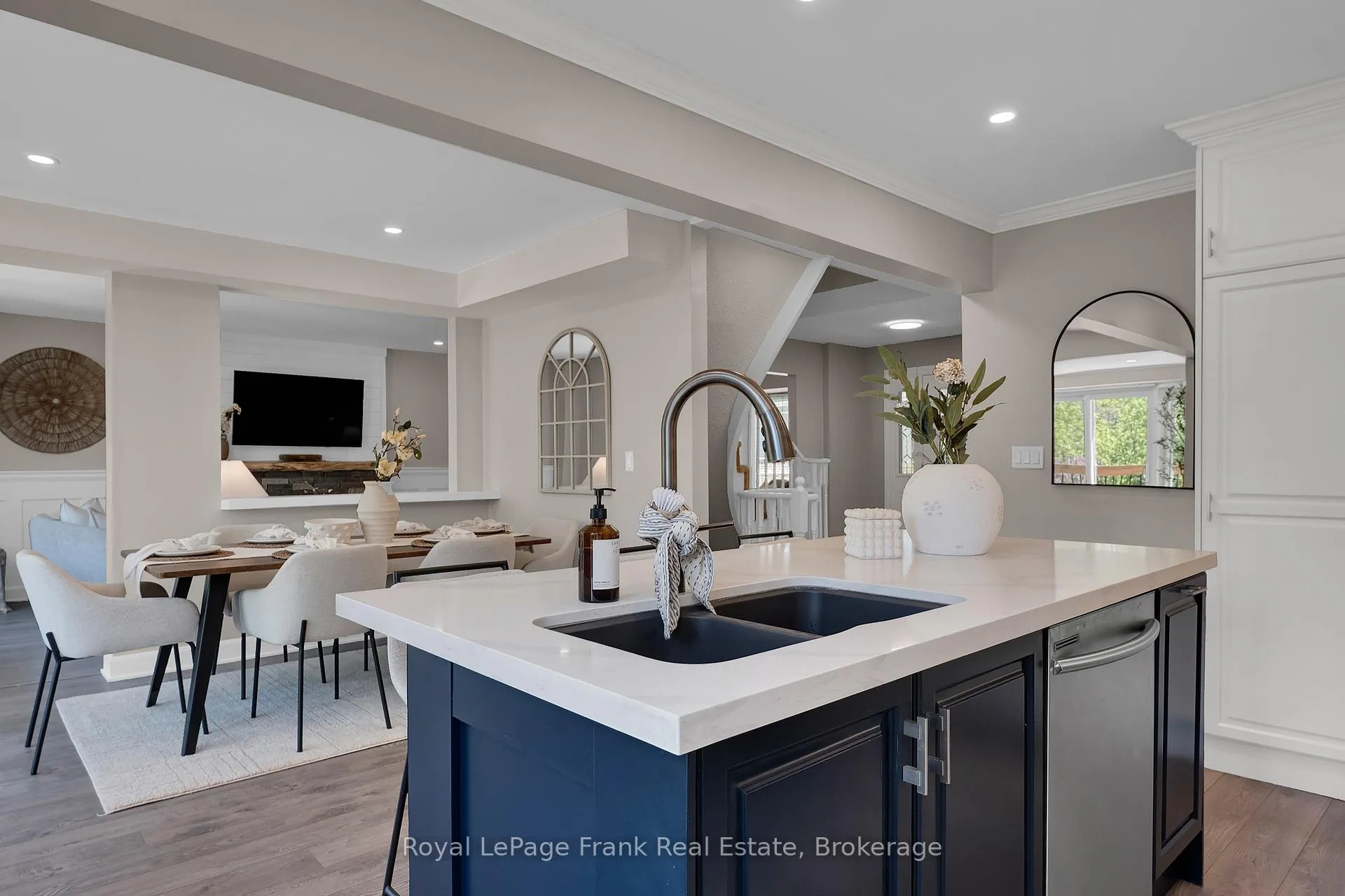 Photo 22 of 53 Pinedale Crescent, Clarington, Courtice — HOMEH