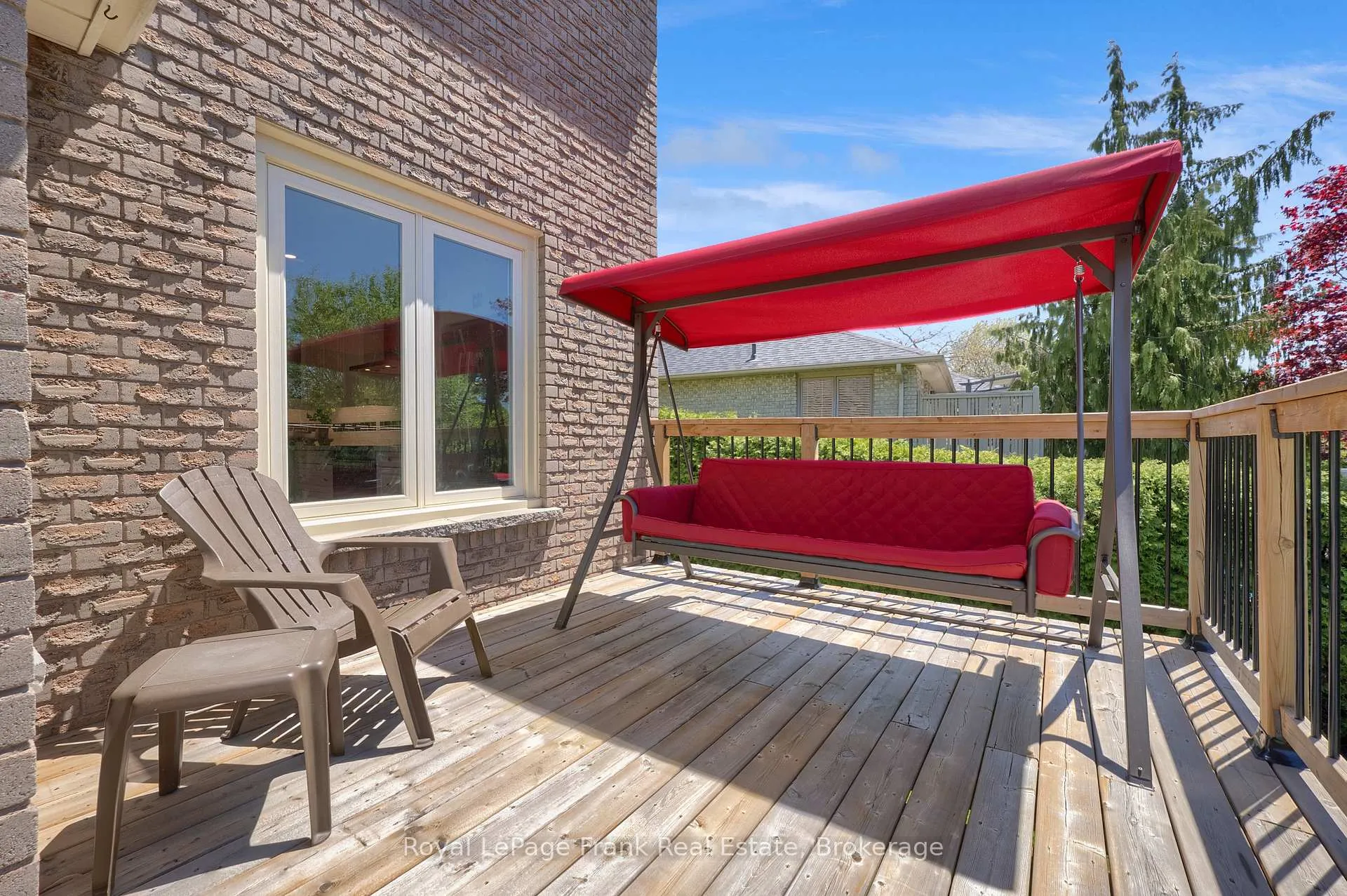 Photo 25 of 53 Pinedale Crescent, Clarington, Courtice — HOMEH
