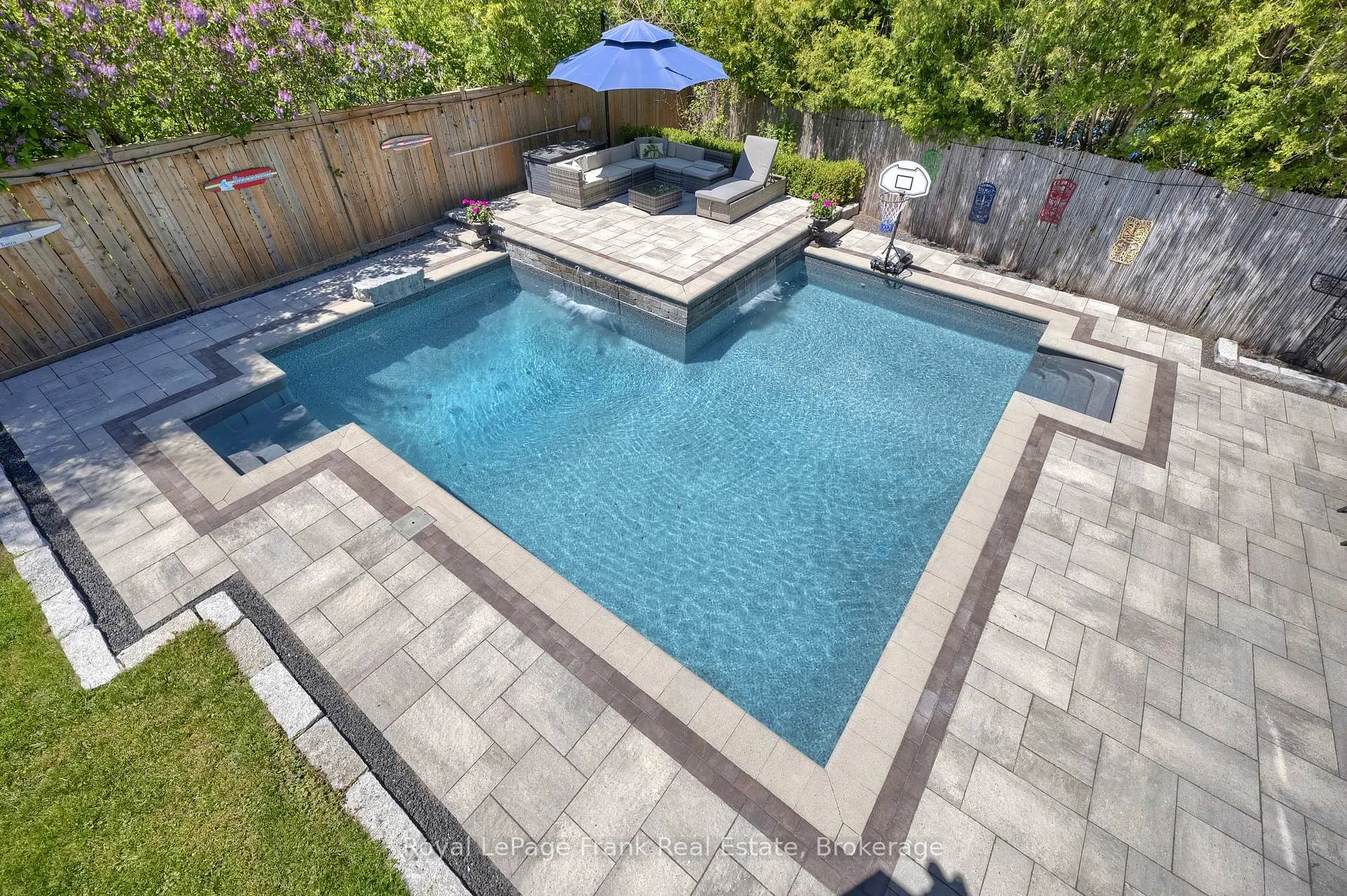Photo 27 of 53 Pinedale Crescent, Clarington, Courtice — HOMEH