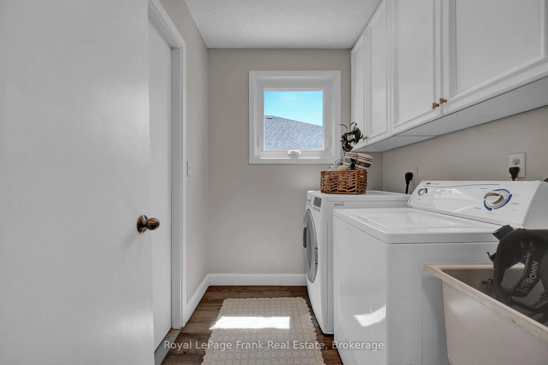 Photo 36 of 53 Pinedale Crescent, Clarington, Courtice — HOMEH
