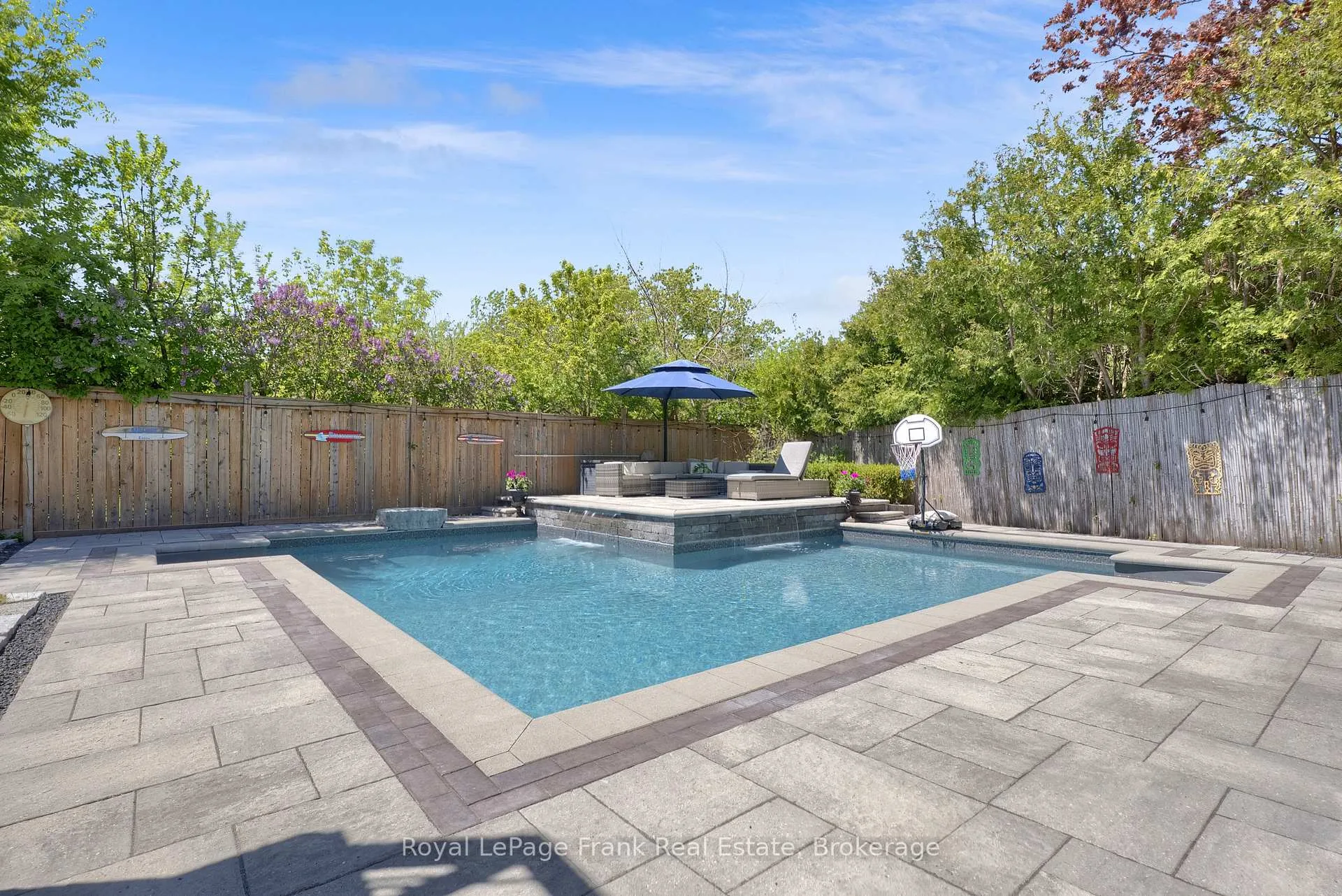 Photo 42 of 53 Pinedale Crescent, Clarington, Courtice — HOMEH