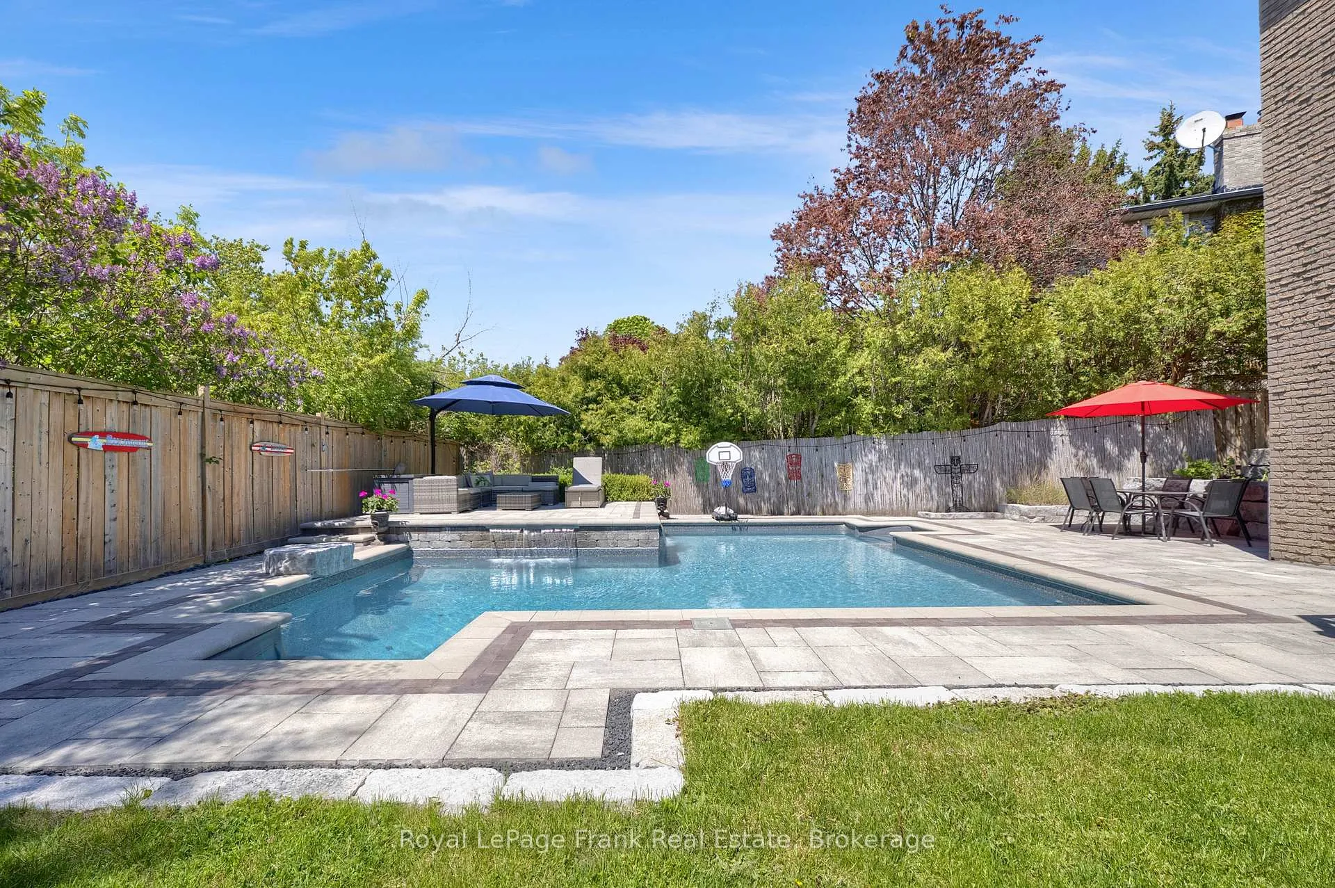 Photo 48 of 53 Pinedale Crescent, Clarington, Courtice — HOMEH