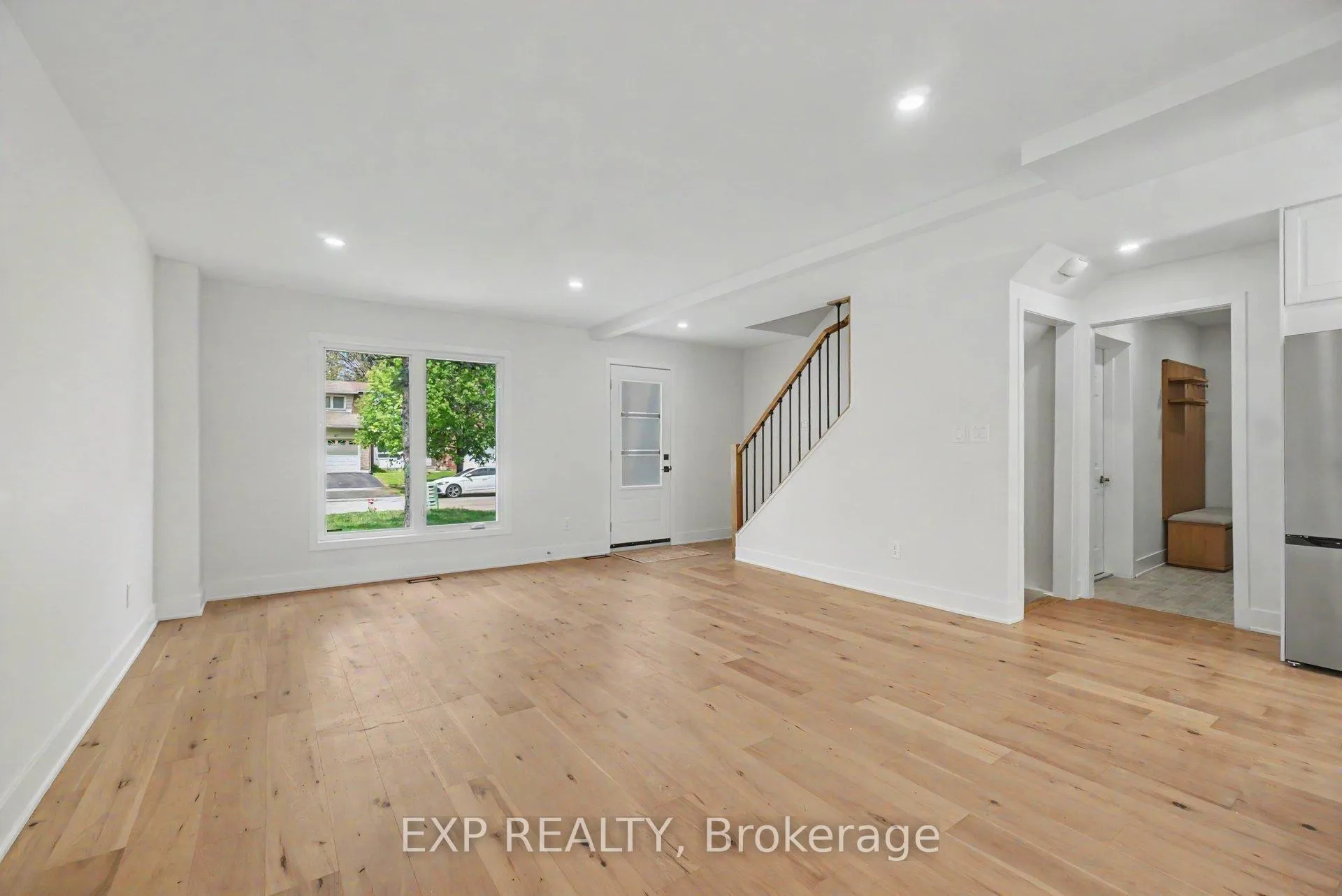 Photo 5 of 56 Glen Park Drive, Ottawa, Blackburn Hamlet (South) — HOMEH
