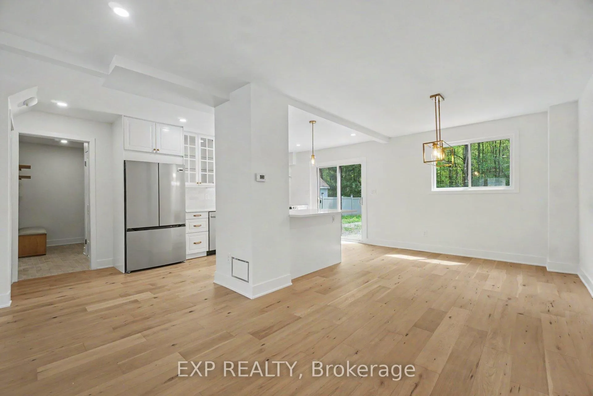 Photo 6 of 56 Glen Park Drive, Ottawa, Blackburn Hamlet (South) — HOMEH