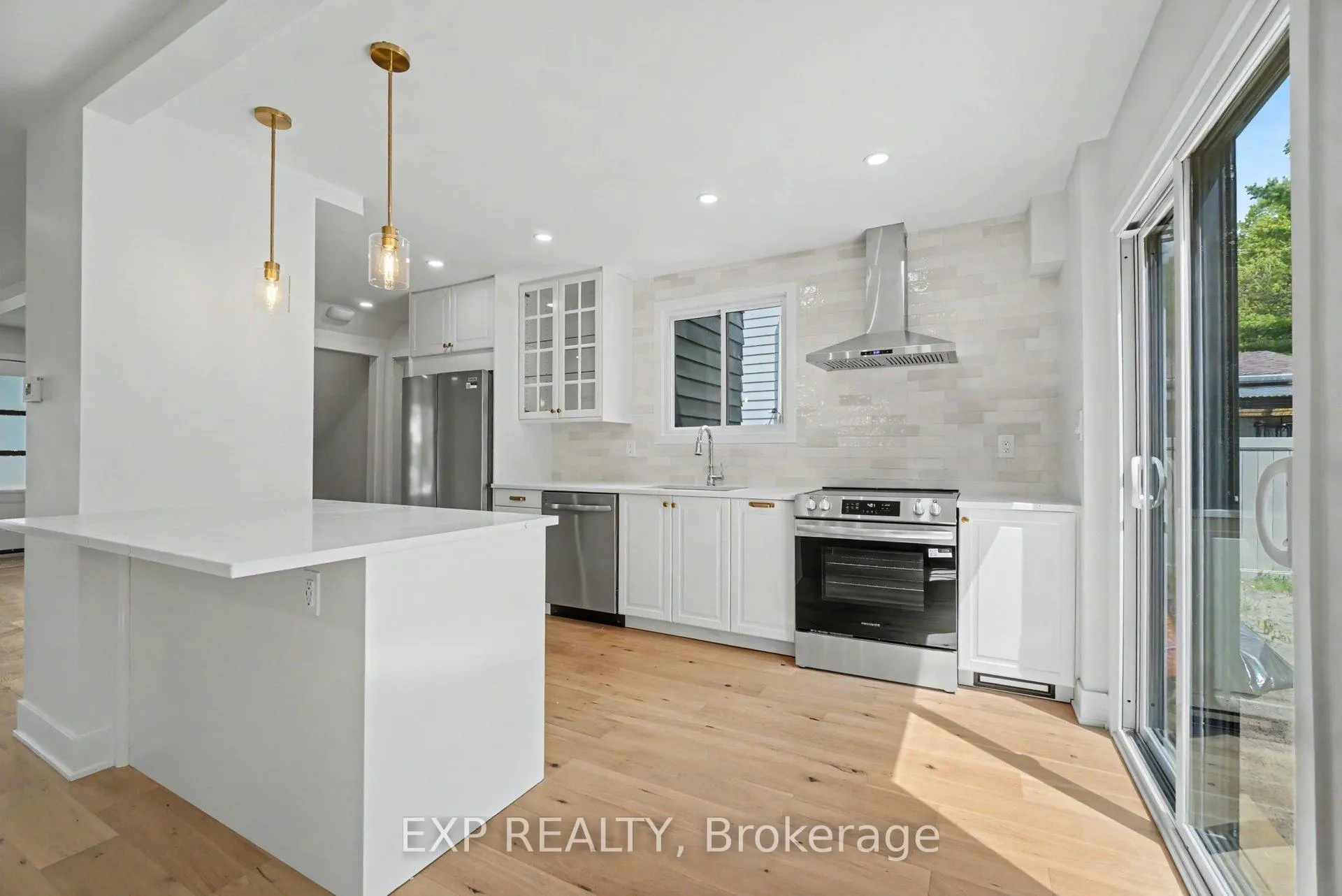 Photo 7 of 56 Glen Park Drive, Ottawa, Blackburn Hamlet (South) — HOMEH