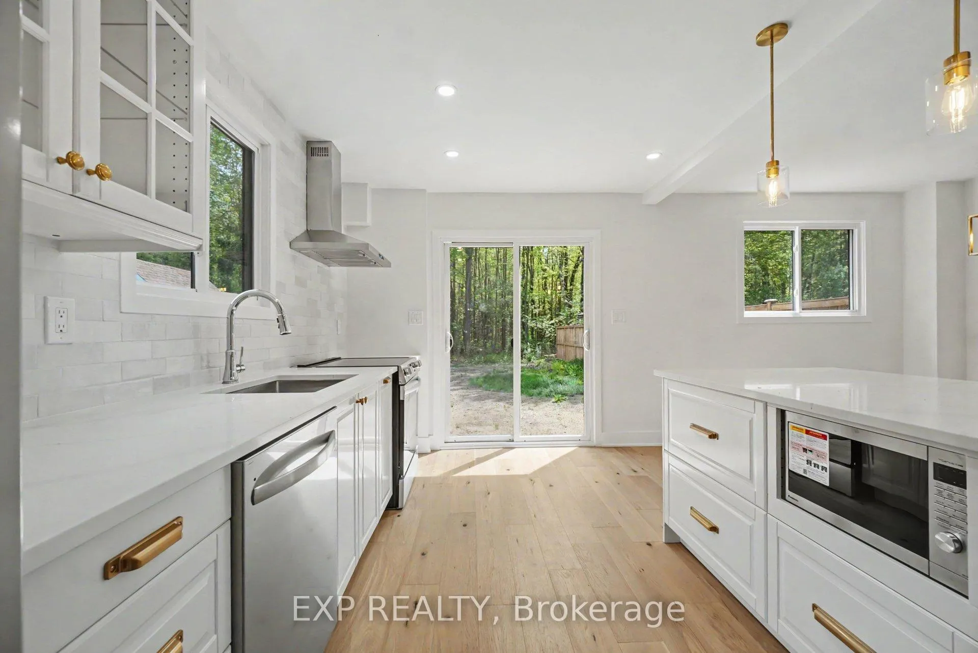 Photo 10 of 56 Glen Park Drive, Ottawa, Blackburn Hamlet (South) — HOMEH