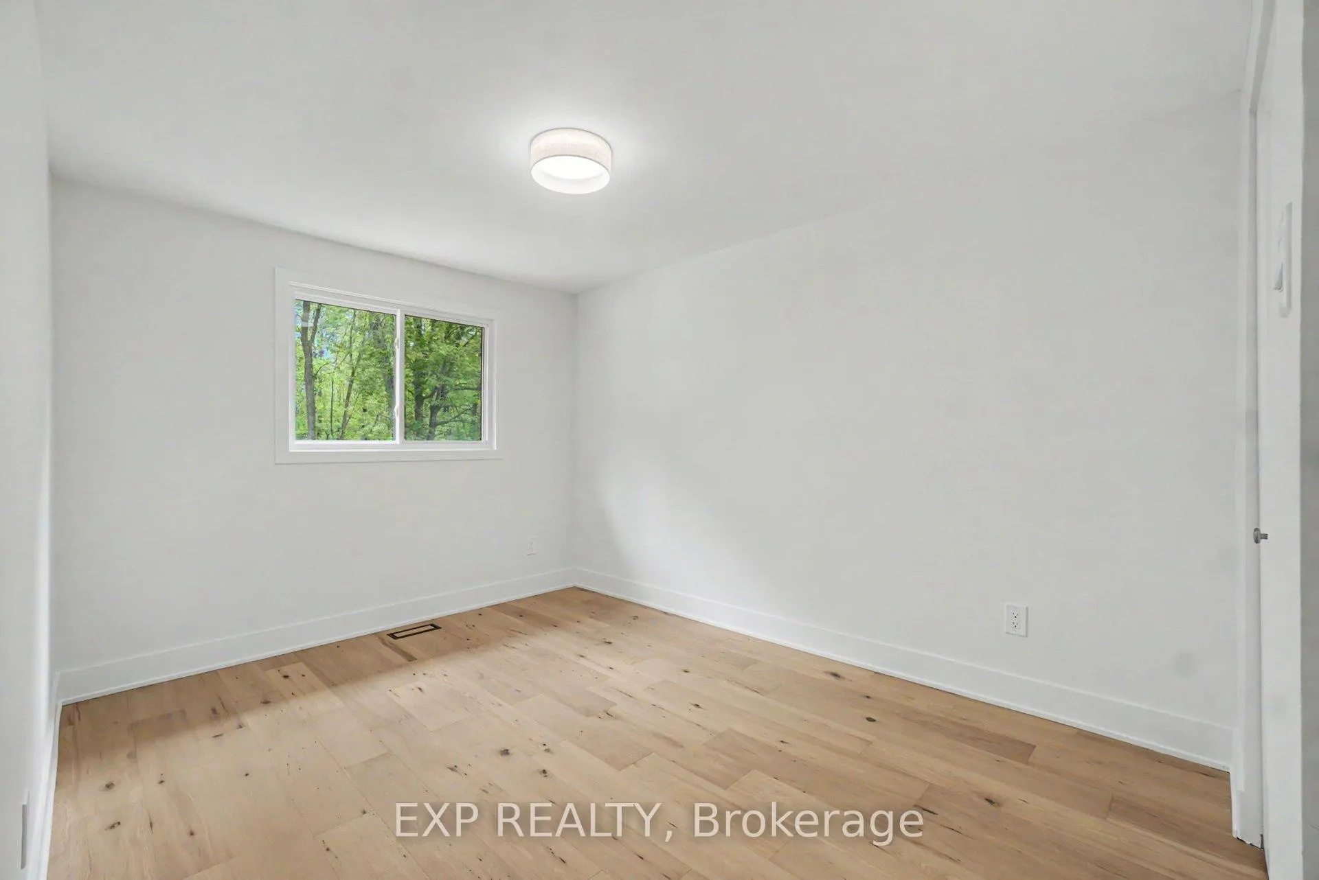 Photo 19 of 56 Glen Park Drive, Ottawa, Blackburn Hamlet (South) — HOMEH