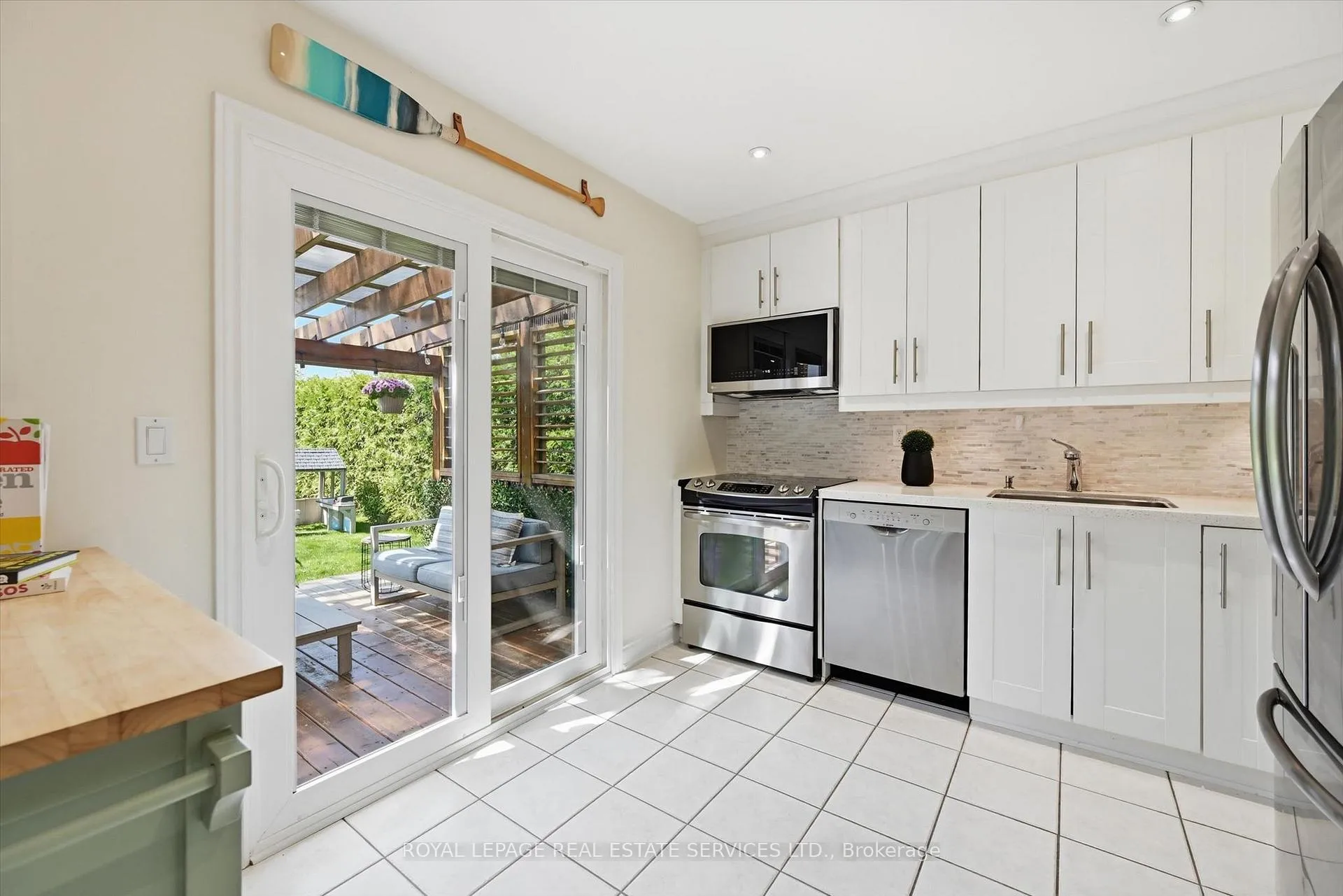 Photo 10 of 2123 Grand Ravine Drive, Oakville, River Oaks — HOMEH