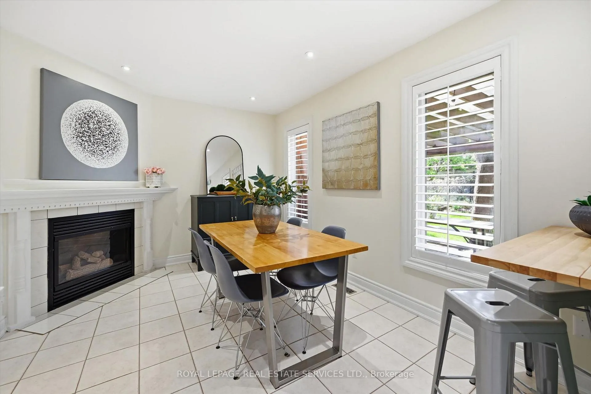 Photo 15 of 2123 Grand Ravine Drive, Oakville, River Oaks — HOMEH